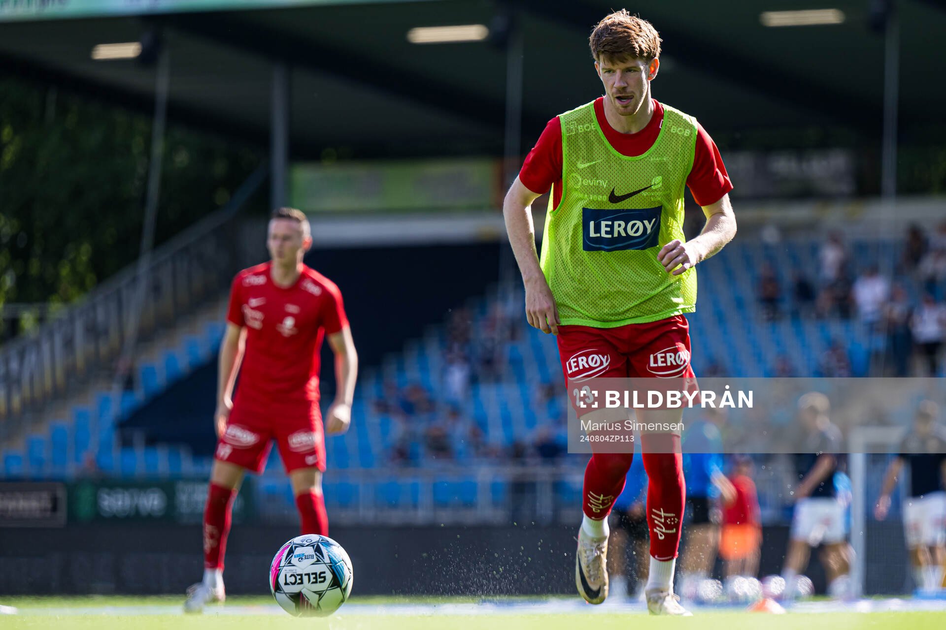Thore Pedersen of Brann warms up