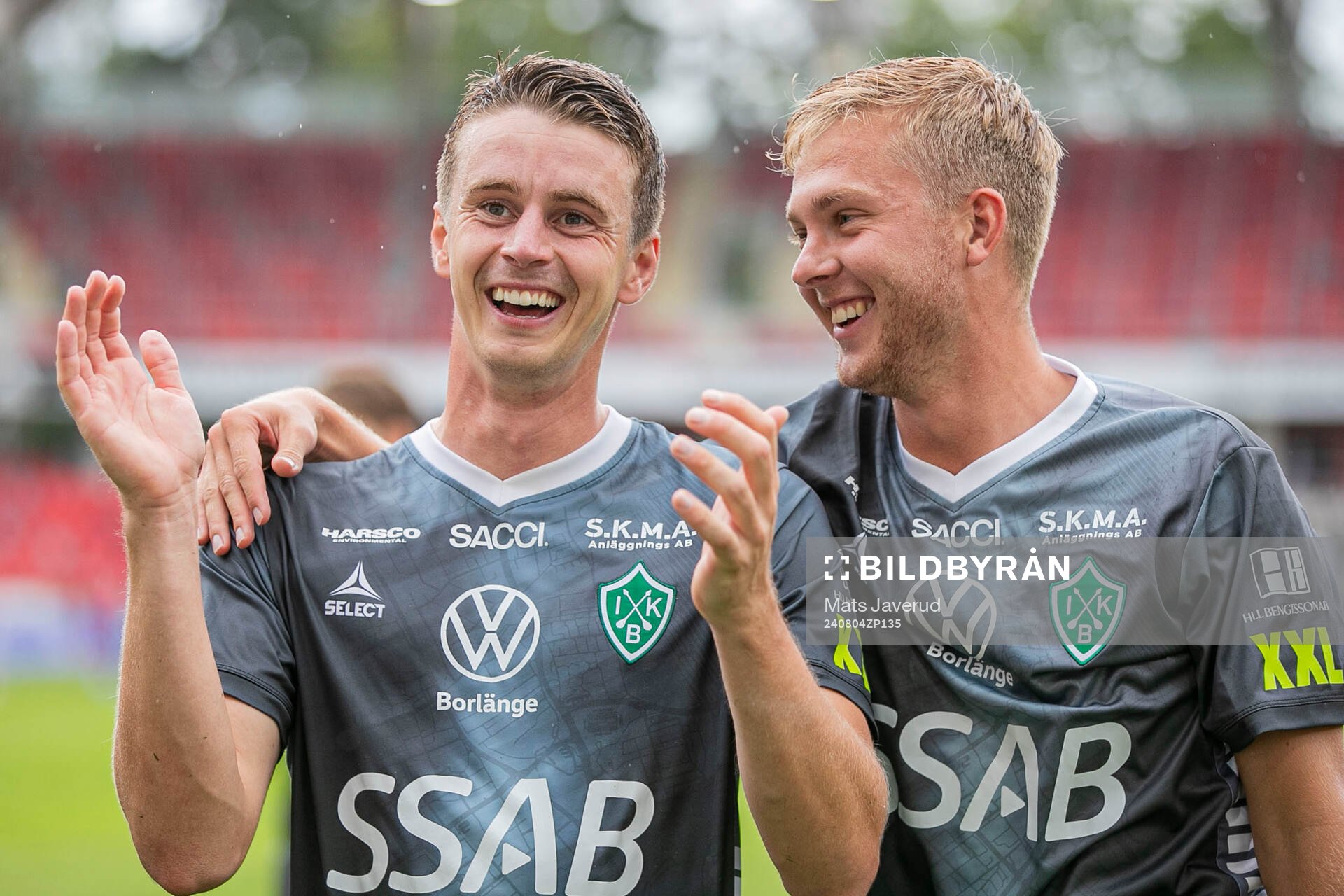 Brages Oskar Ågren jublar