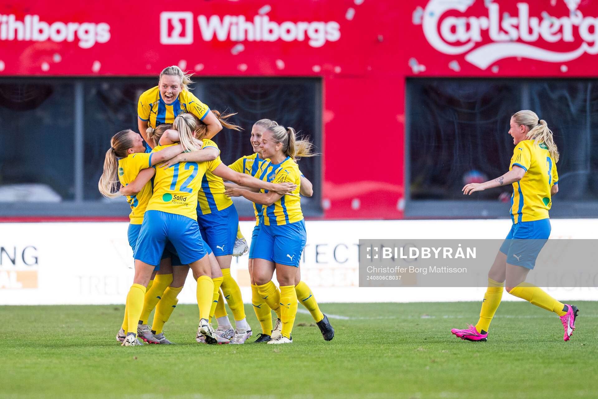 Eskilsminnes Johanna Olsson jublar