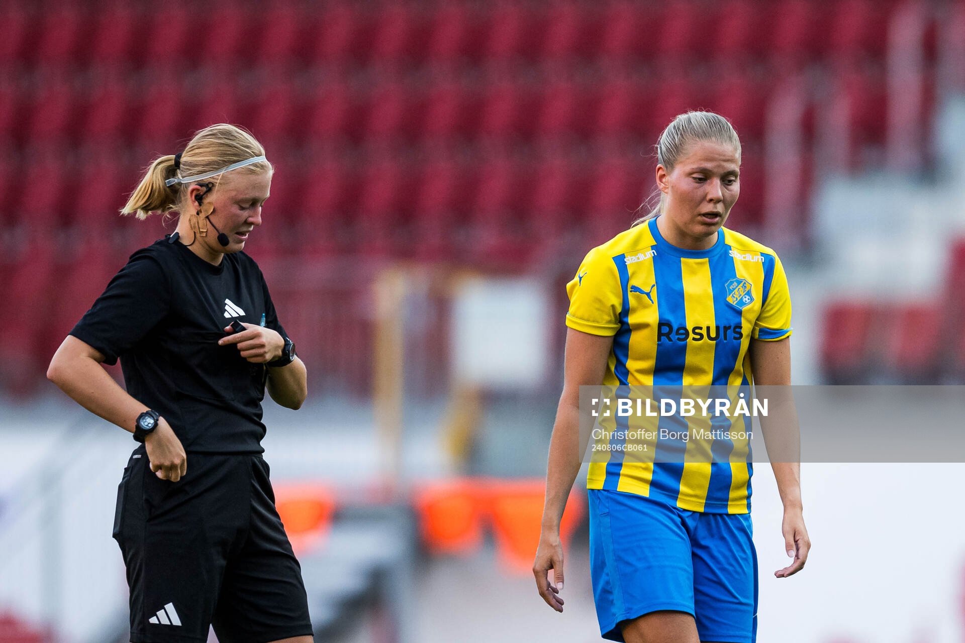 Domare Molly Froste och Eskilsminnes Johanna Olsson