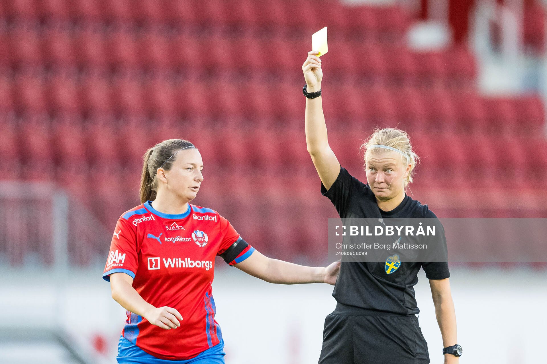 Helsingborgs Kajsa Arthursson och Domare Molly Froste