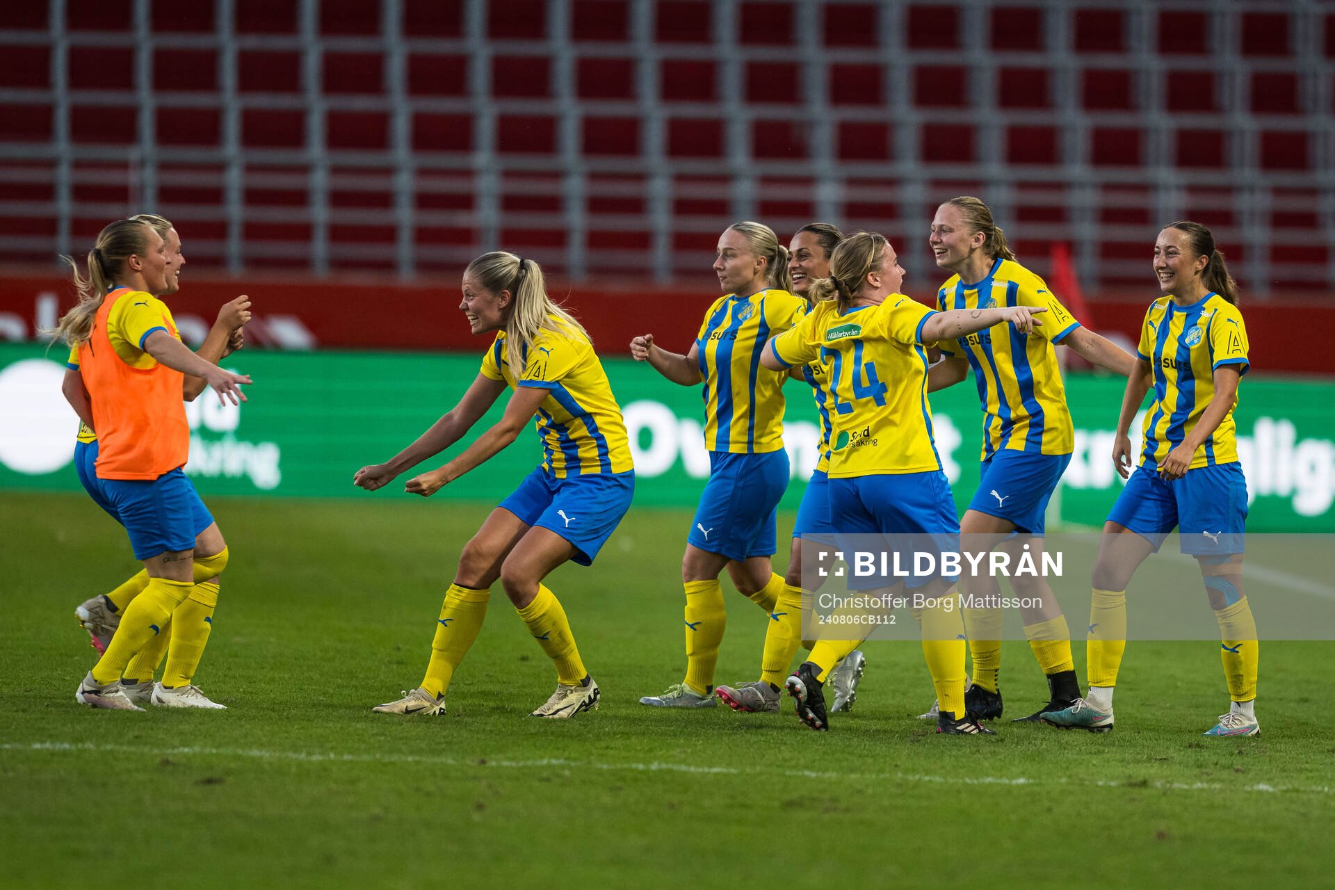 Eskilsminnes Johanna Olsson jublar