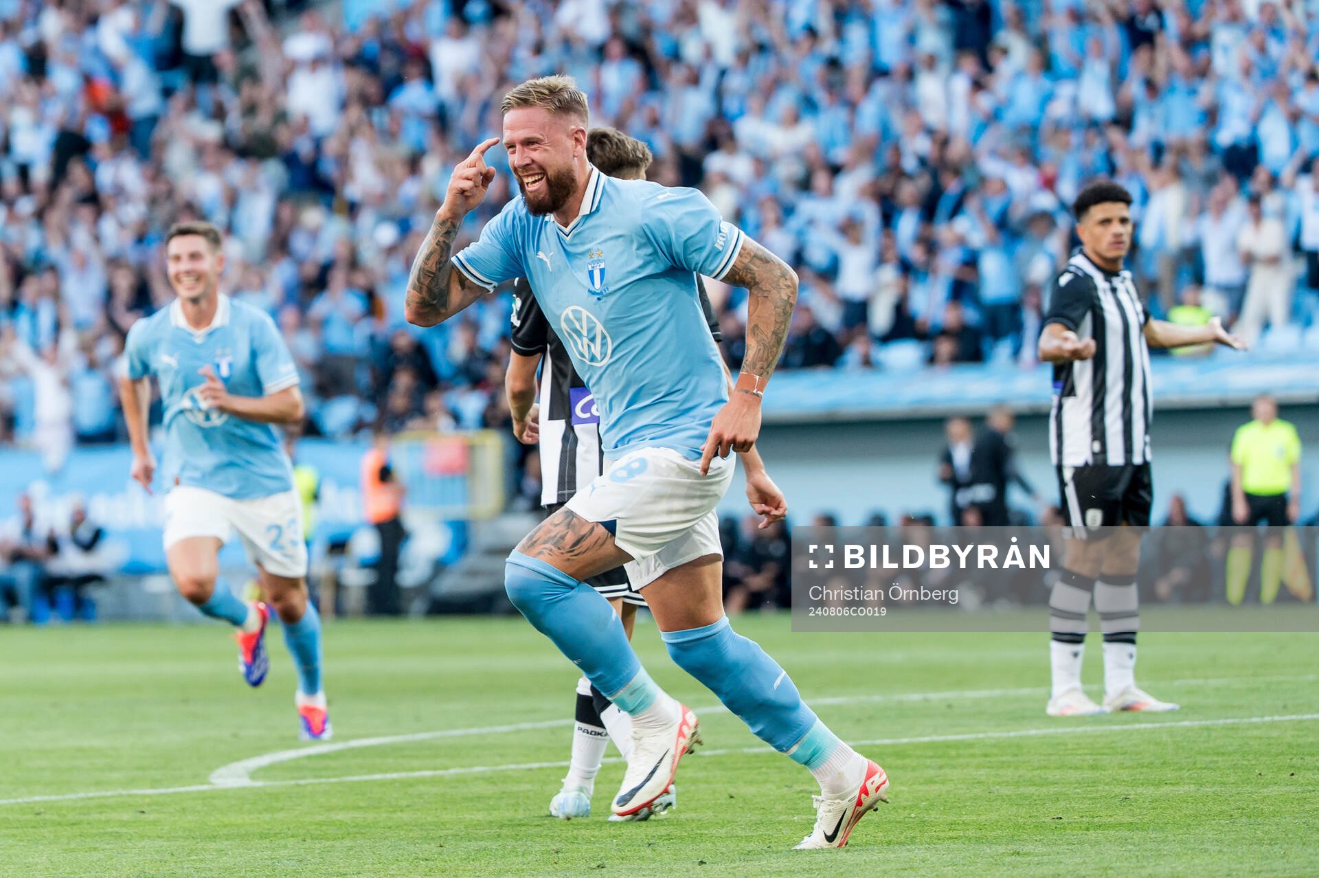 Pontus Jansson of Malmö FF celebrating