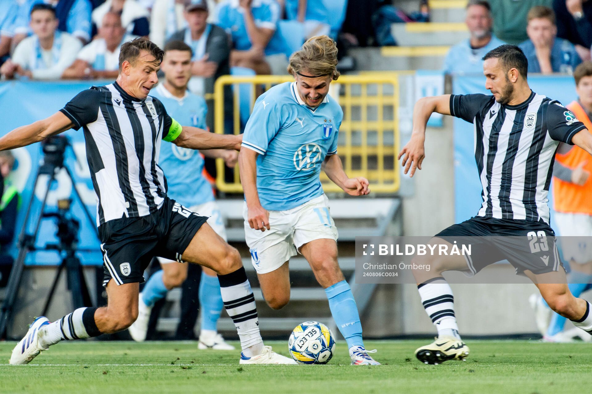 Sebastian Nanasi of Malmö FF and Stefan Schwab and Joan