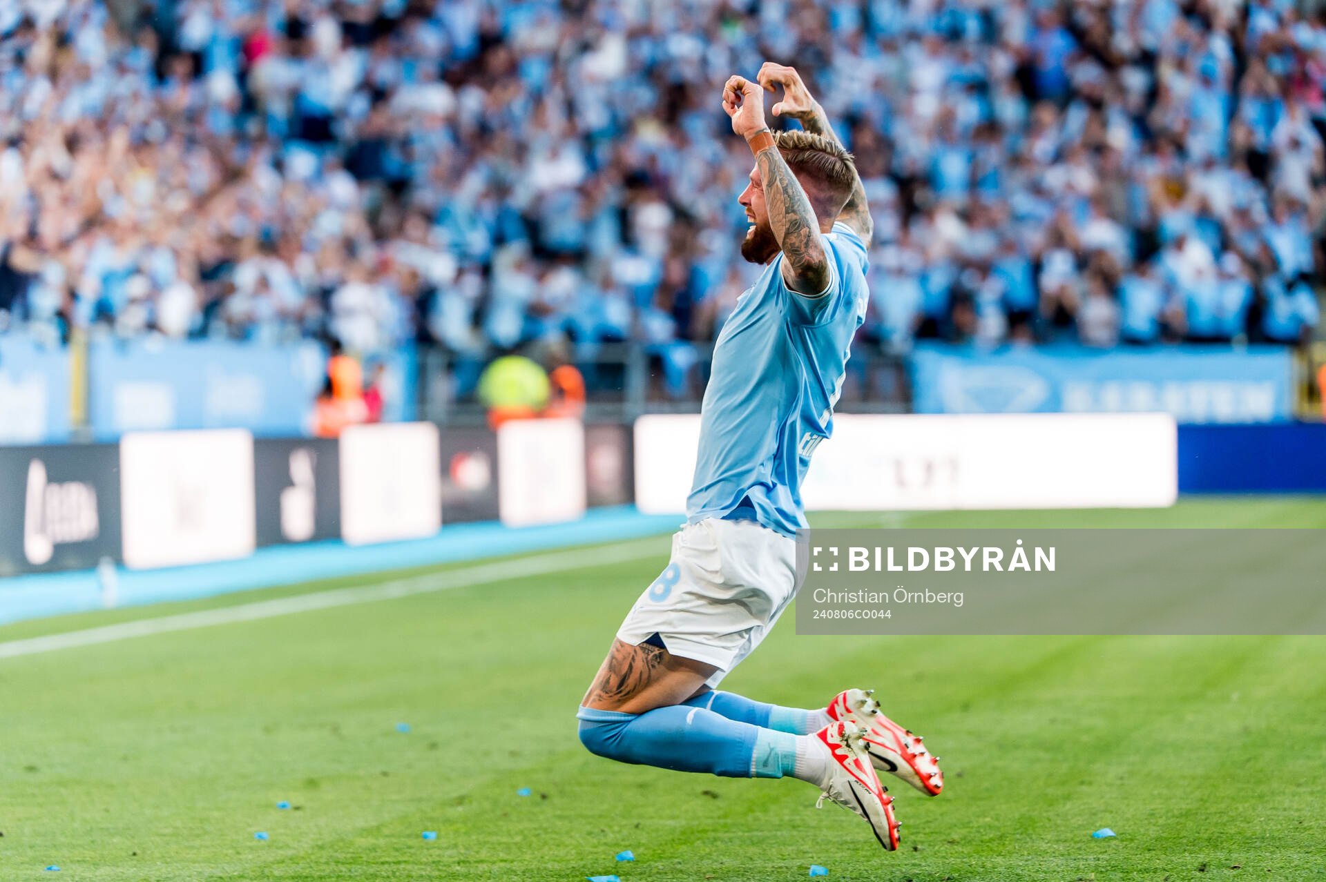 Pontus Jansson of Malmö FF celebrates
