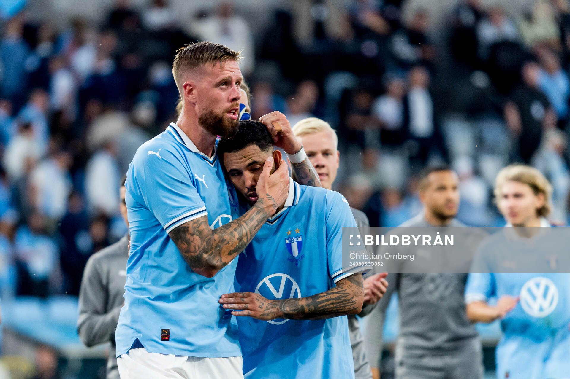 Pontus Jansson and Sergio Pena of Malmö FF look dejected