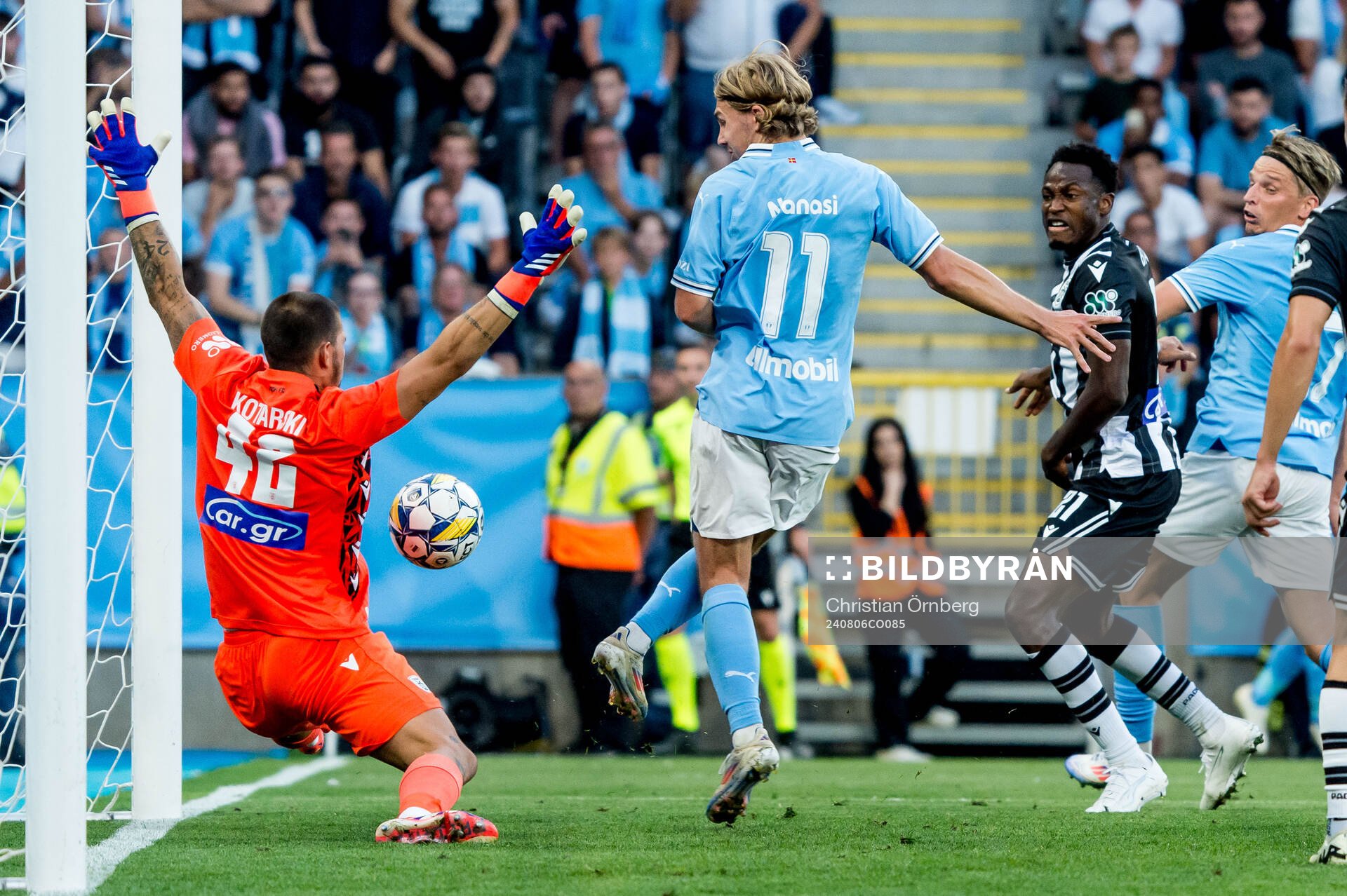 Goalkeeper Dominik Kotarski of PAOK and Sebastian Nanasi of