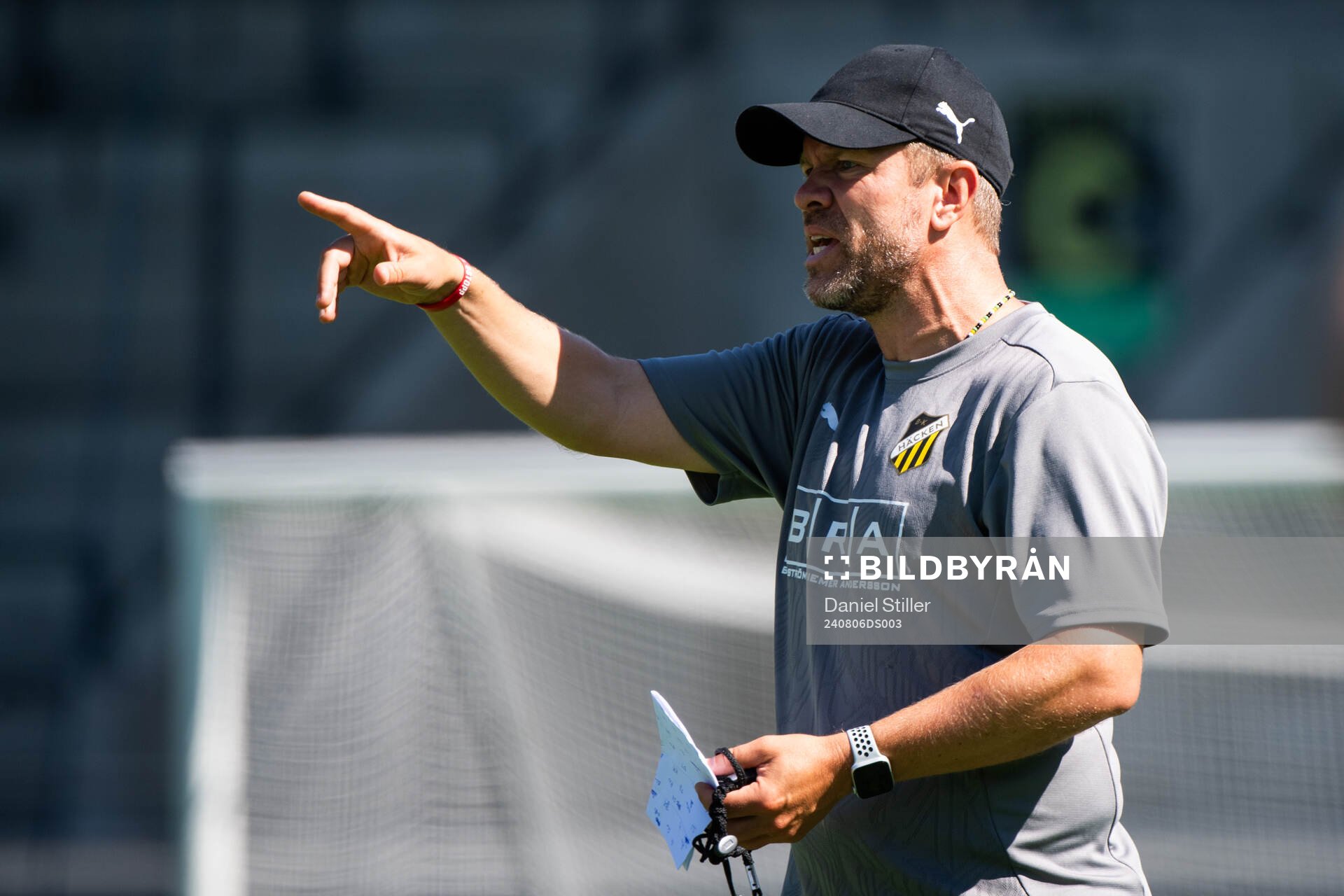 Head coach Paco Johansen