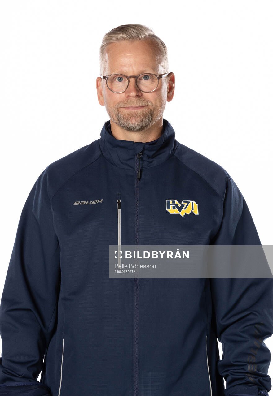 s assisterande tränare Johan Davidsson