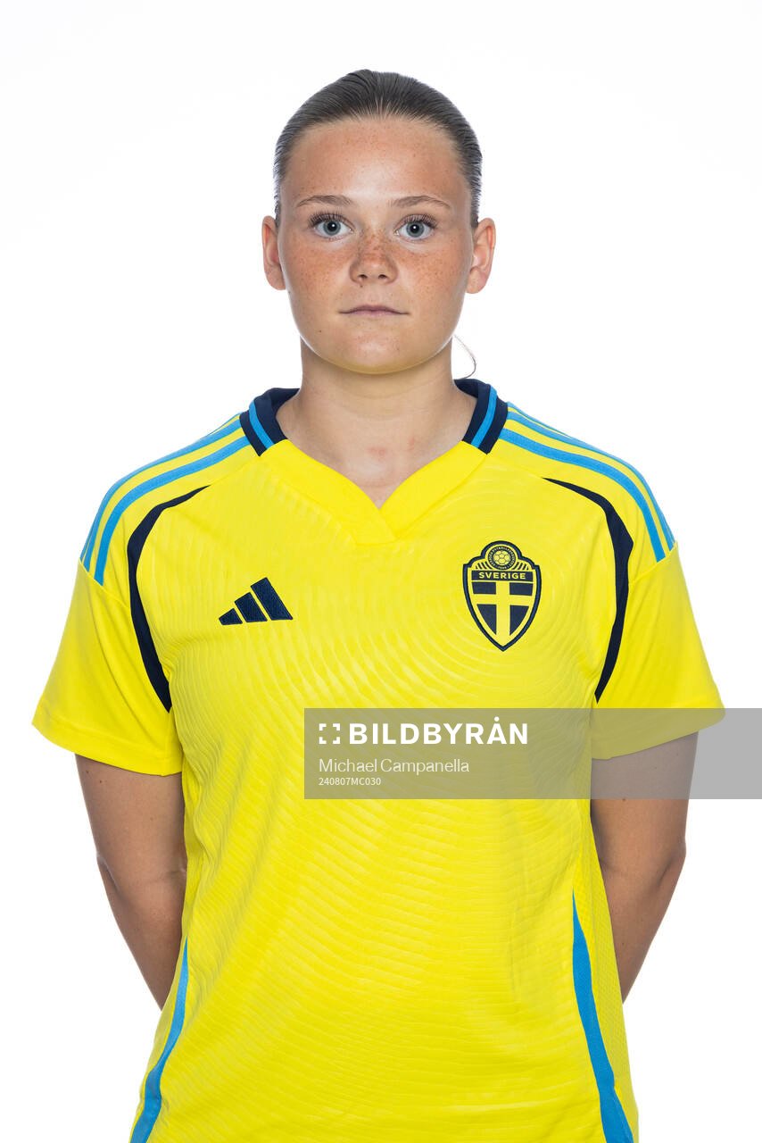 Ellie Junetoft