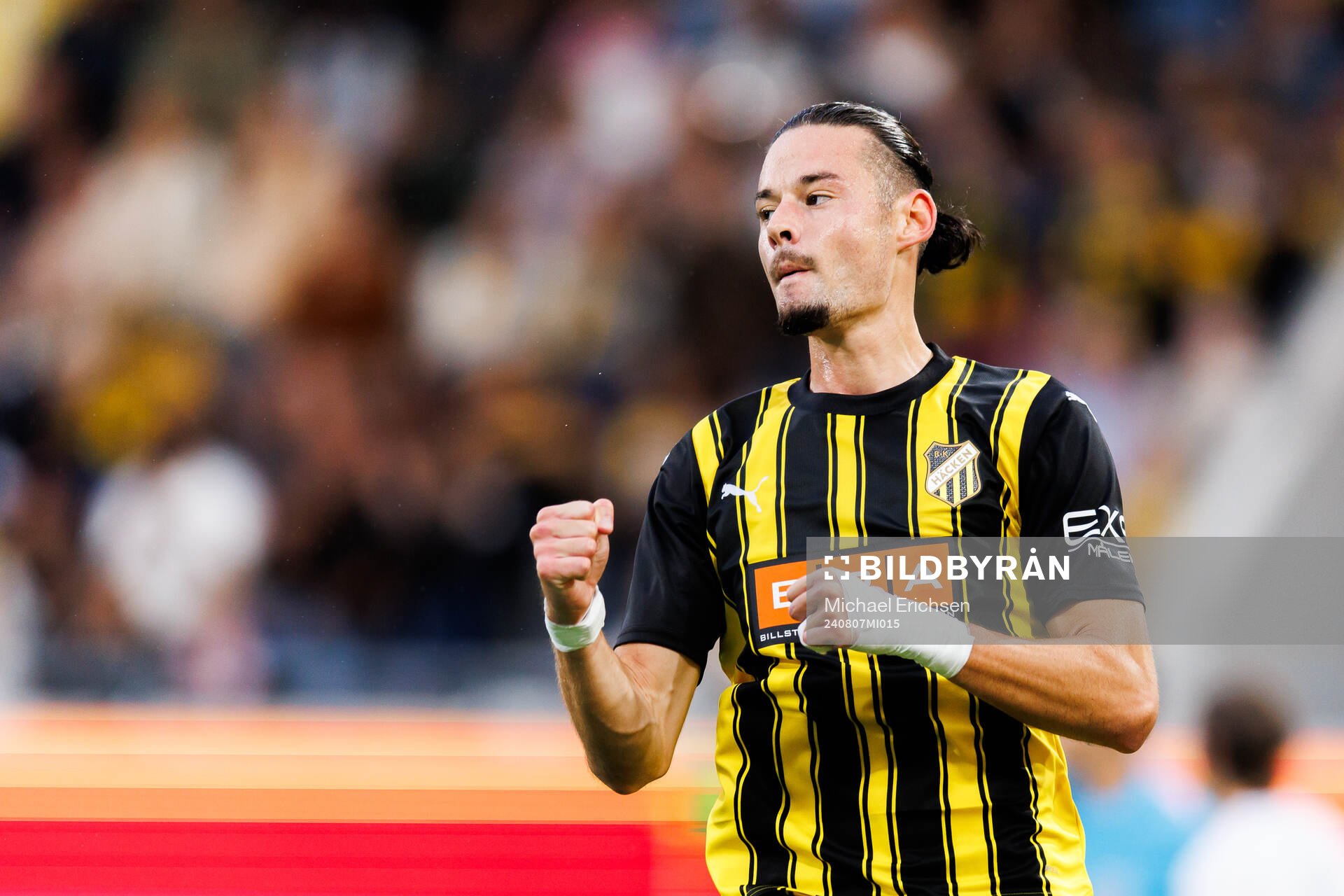 Amor Layouni of Häcken celebrates