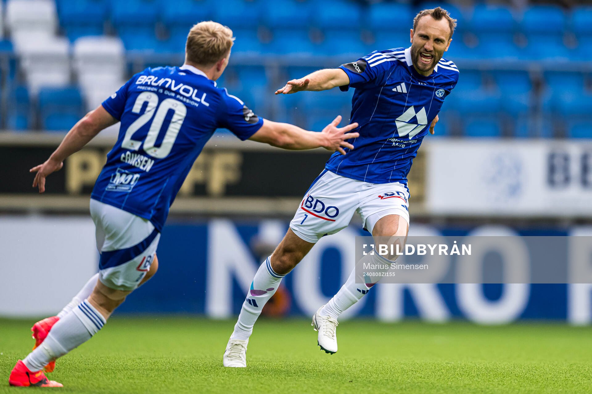 Magnus Wolff Eikrem of Molde celebrates