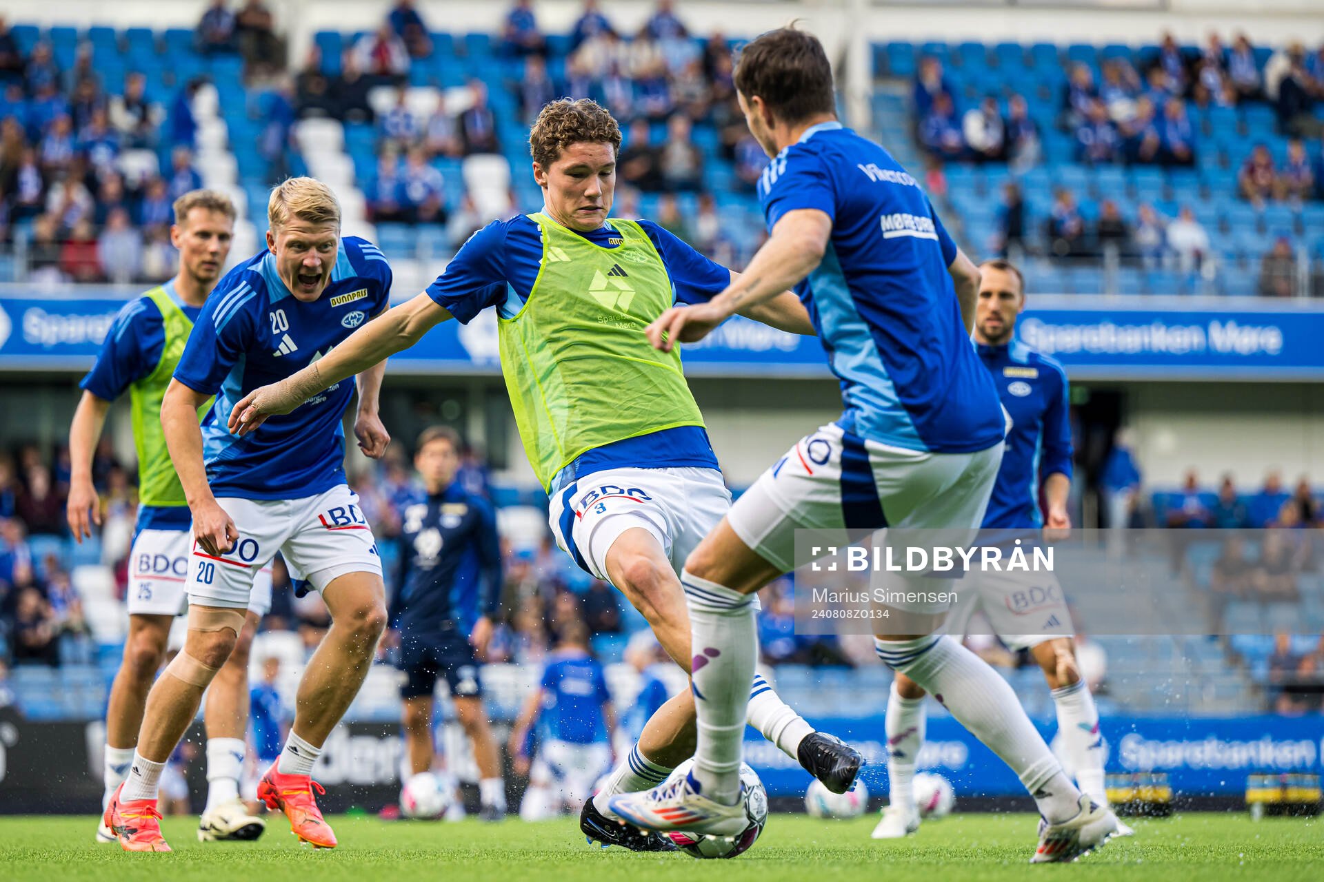 Casper Øyvann of Molde warms up
