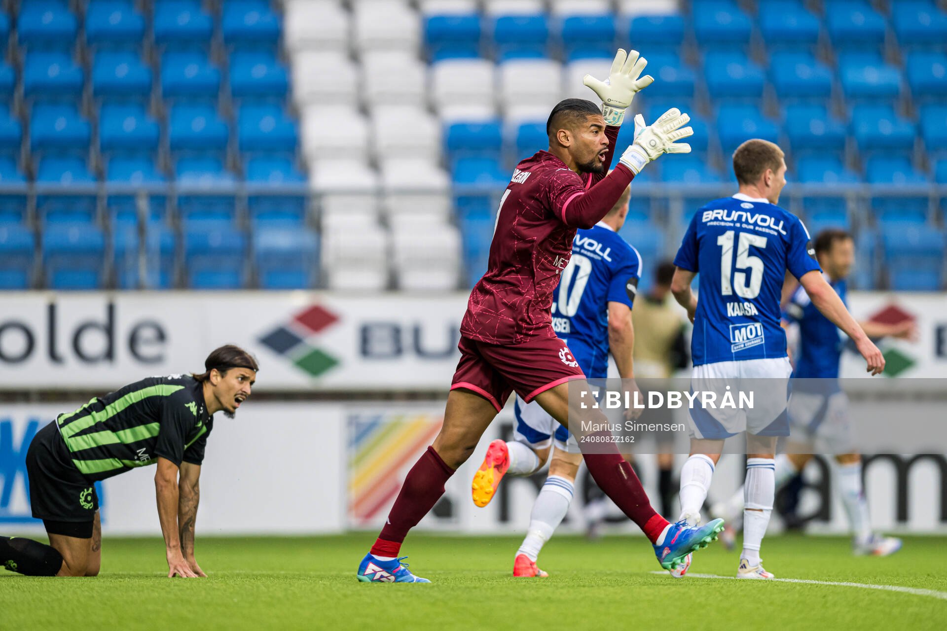 Warleson of Cercle Brugge looks dejected