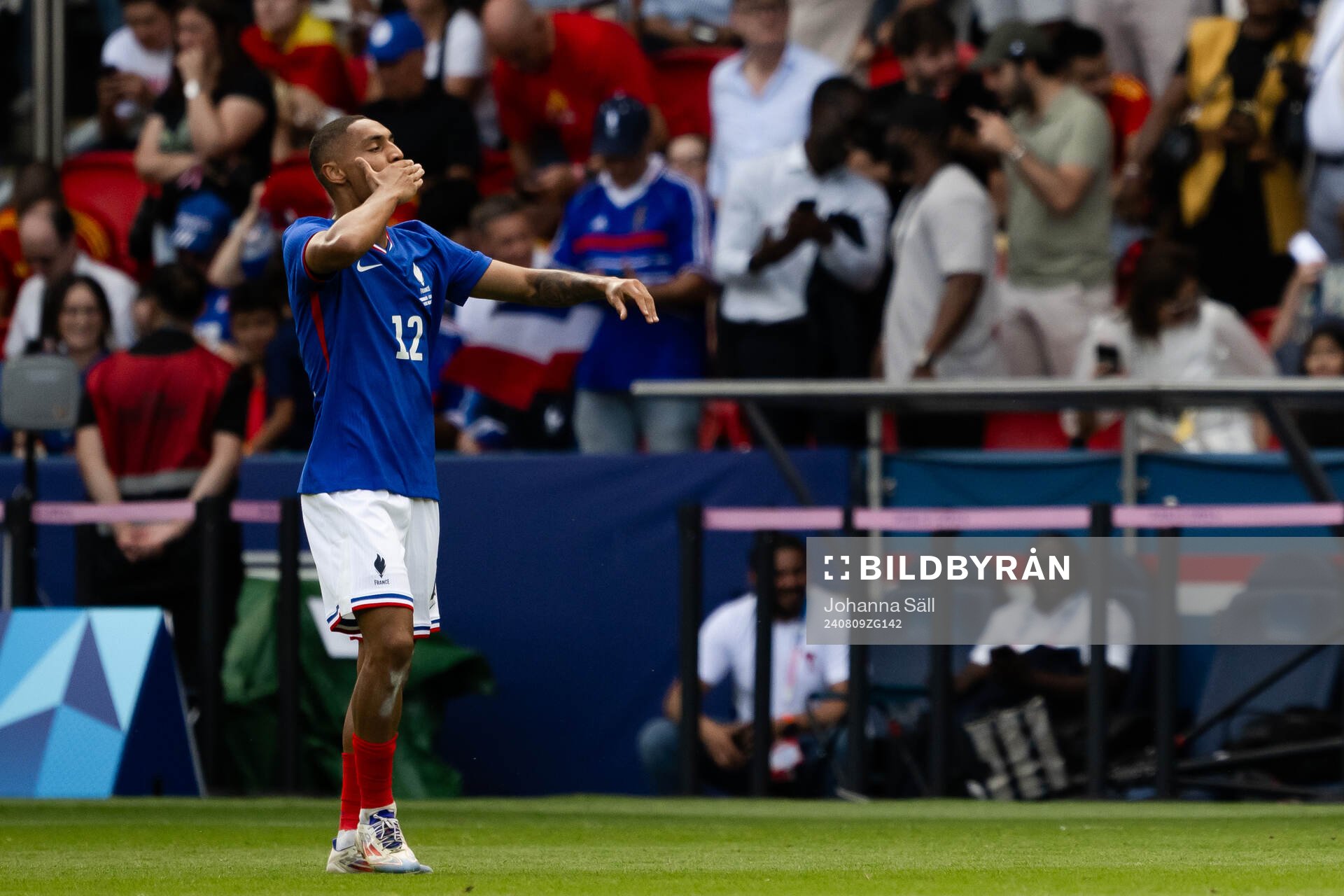 Enzo Millot of France celebrates the 1-0 goal in the