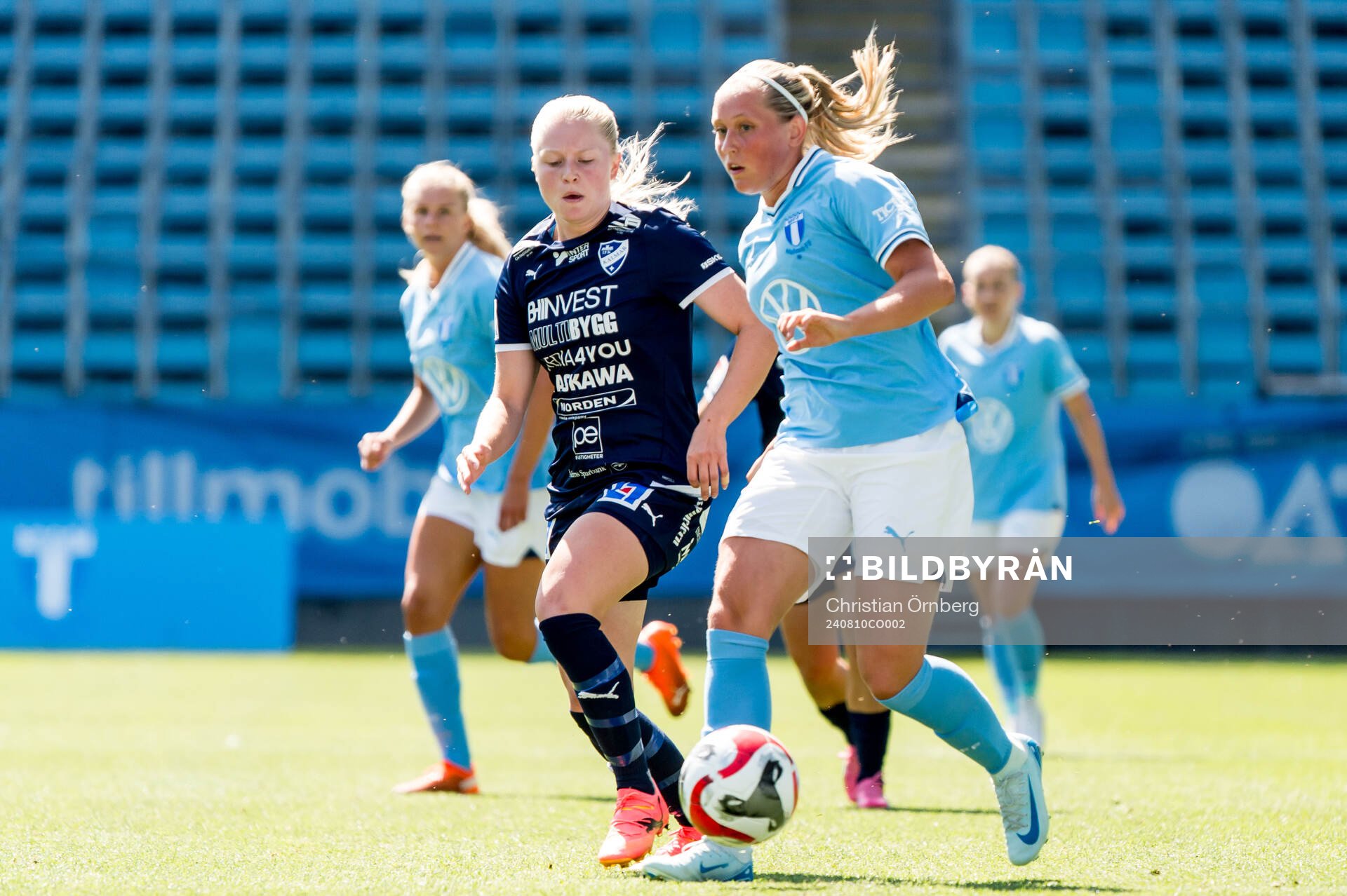 Malmö FFs Petronella Winblad och IFK Kalmars Wilma Finnman