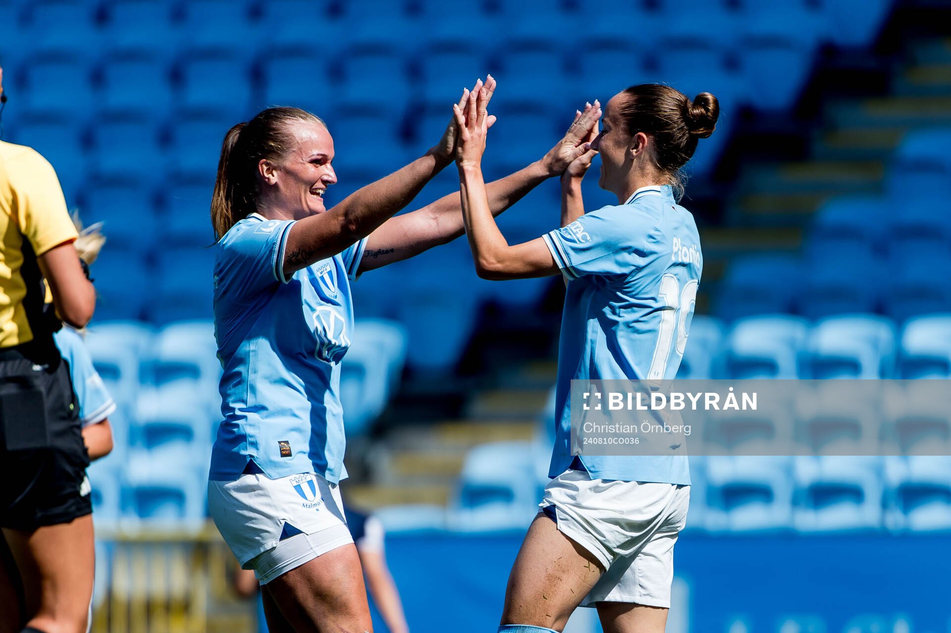 Malmö FFs Lovisa Gustafsson och Anna Plantin jublar