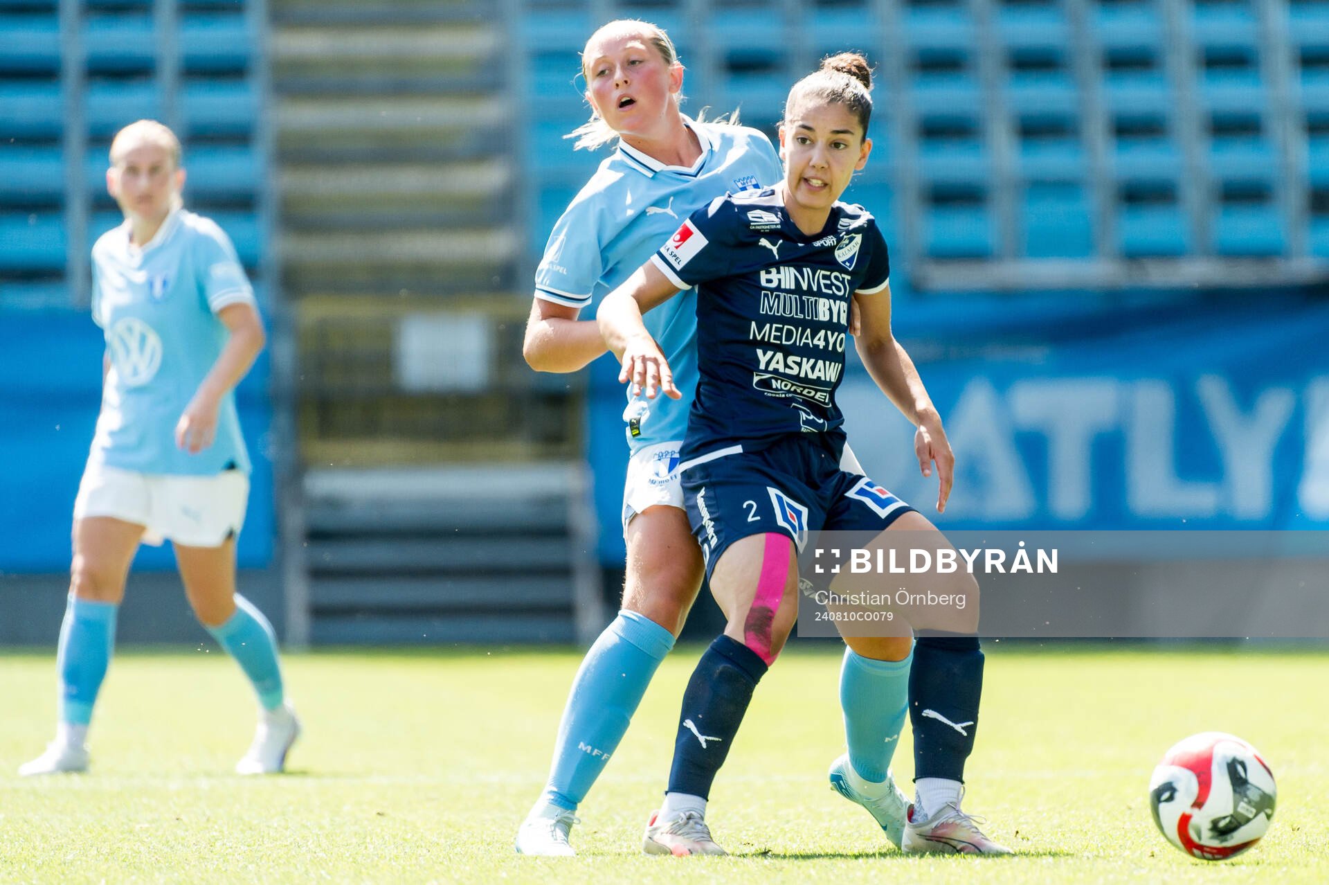IFK Kalmars Hanna Boubezari och Malmö FFs Petronella
