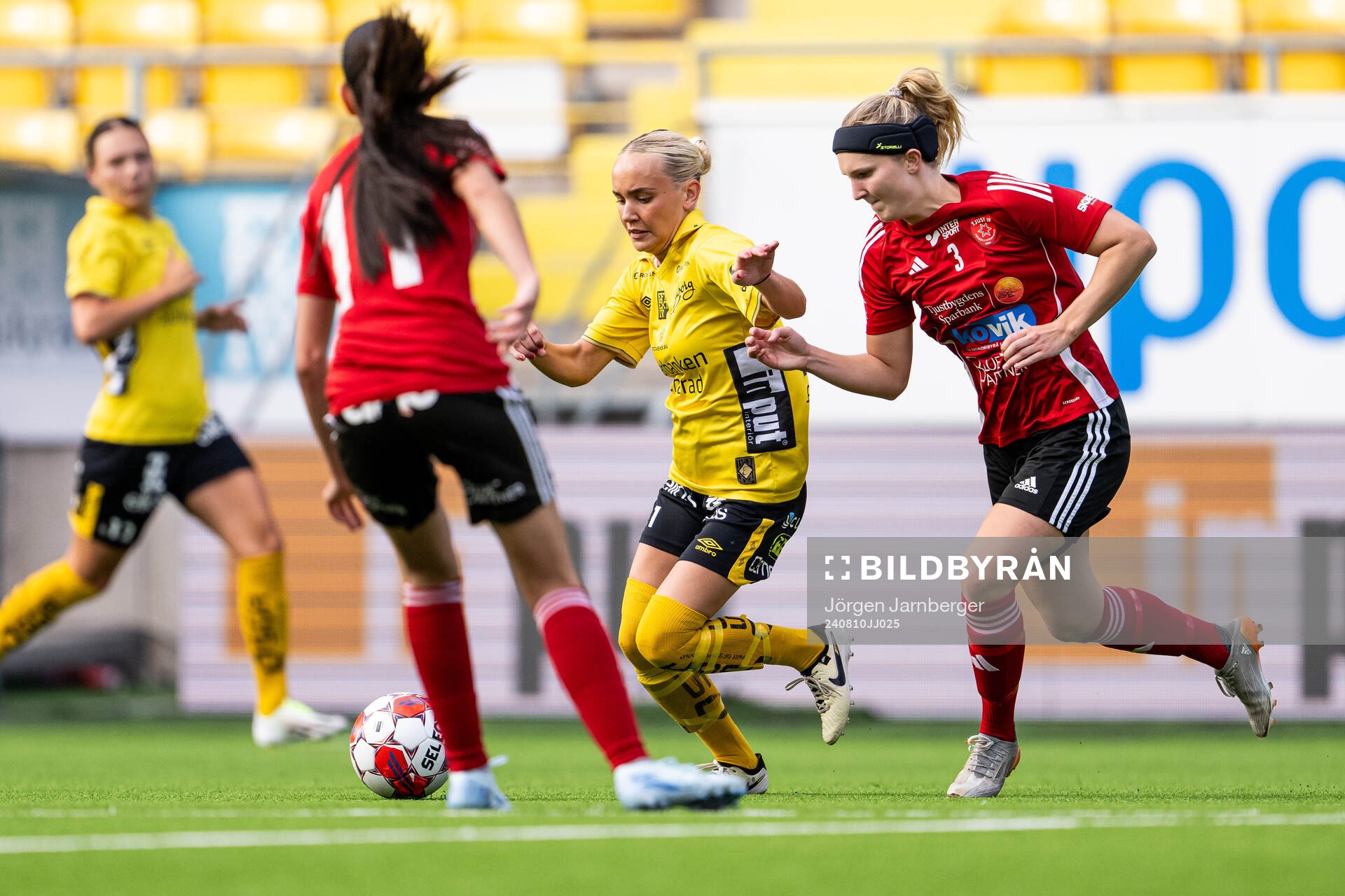Elfsborgs Tea Skoglund och Tjust IFs Tove Carlberg
