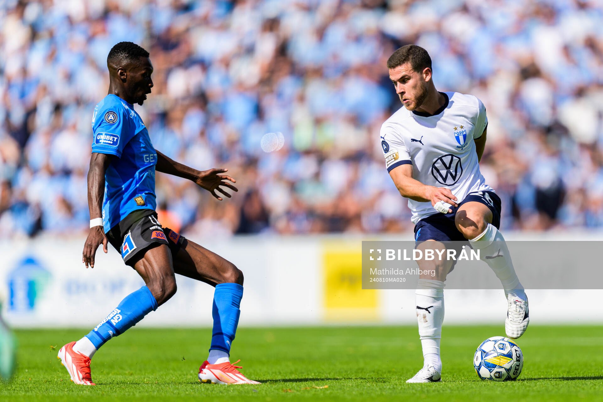 Halmstads Blair Sebastian Turgott och Malmö FFs Gabriel