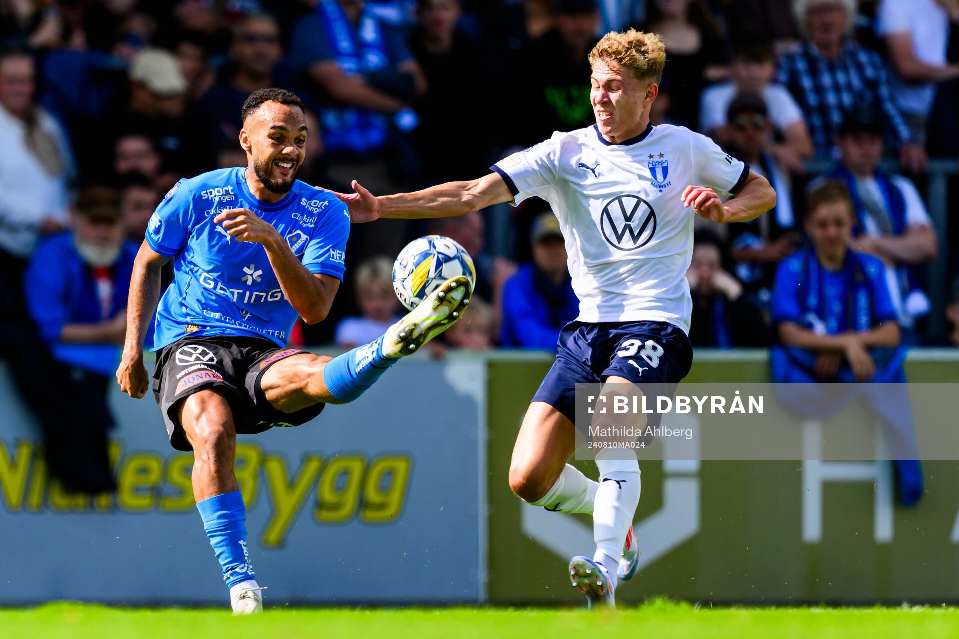 Halmstads Vinicius Nogueira De Oliveira och Malmö FFs Hugo