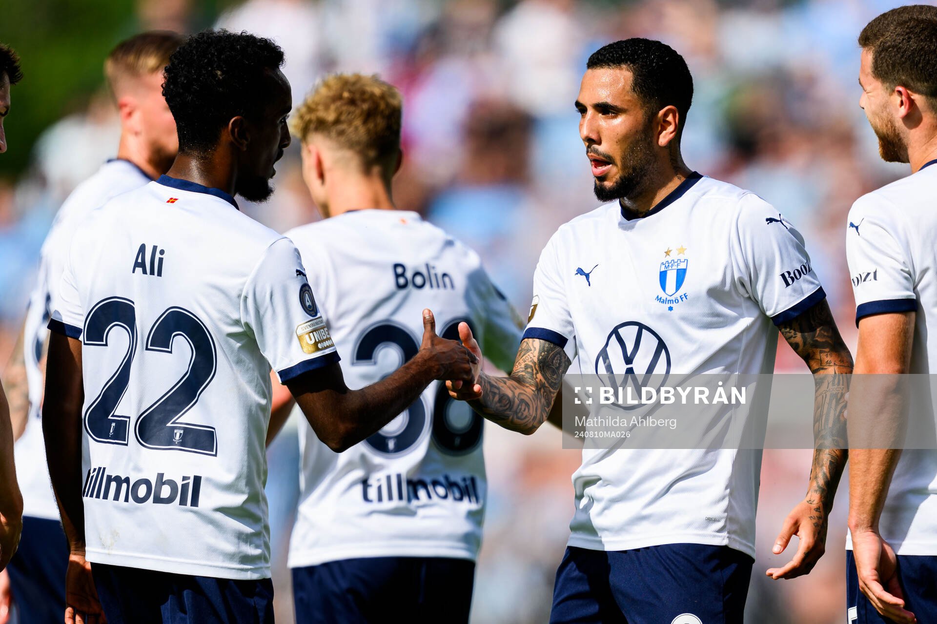 Malmö FFs Taha Ali och Sergio Pena jublar