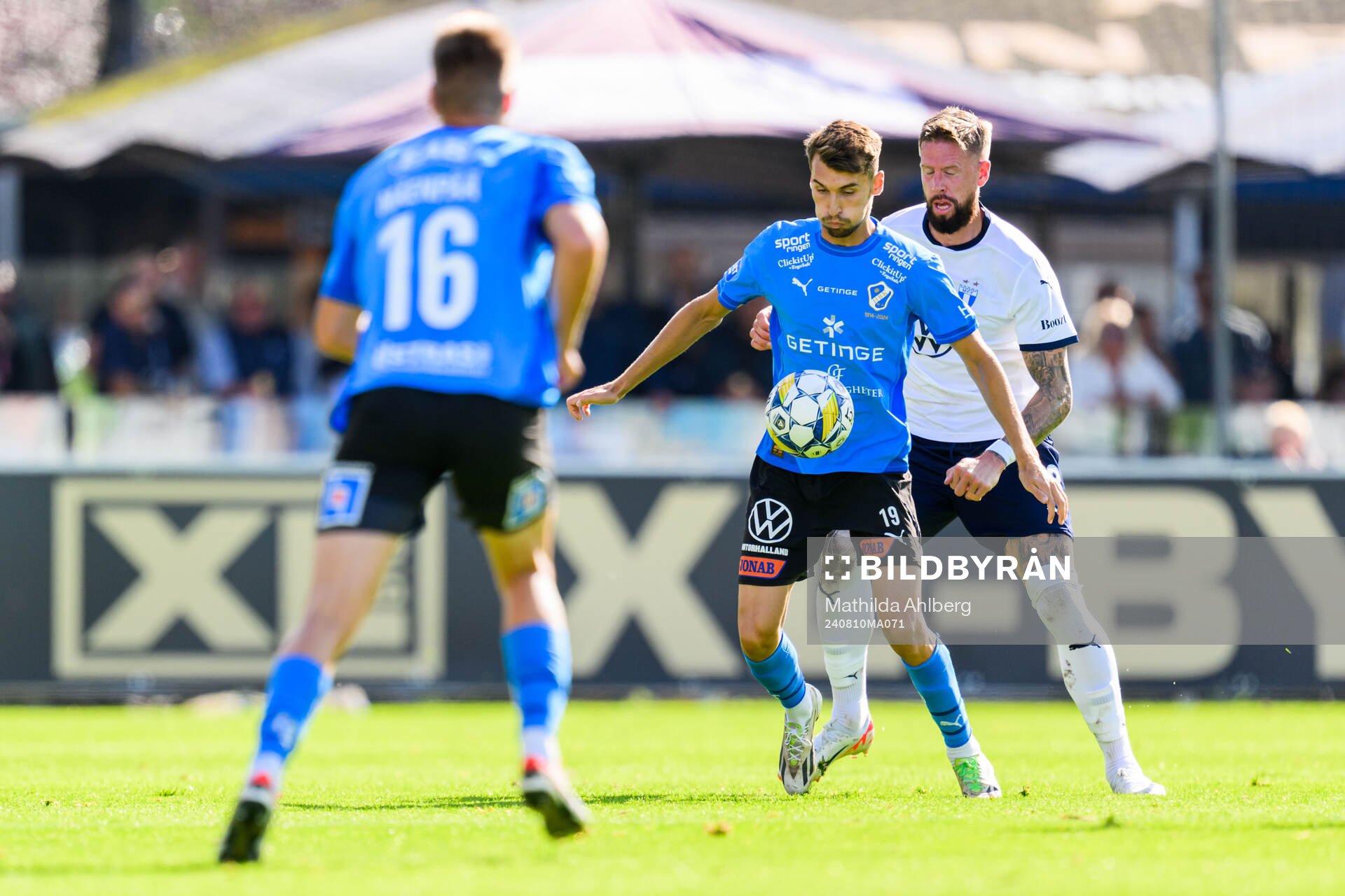 Halmstads Rasmus Wiedesheim-Paul och Malmö FFs Pontus