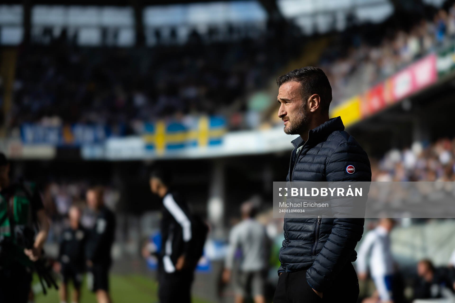Värnamos tränare Anes Mravac innan fotbollsmatchen i