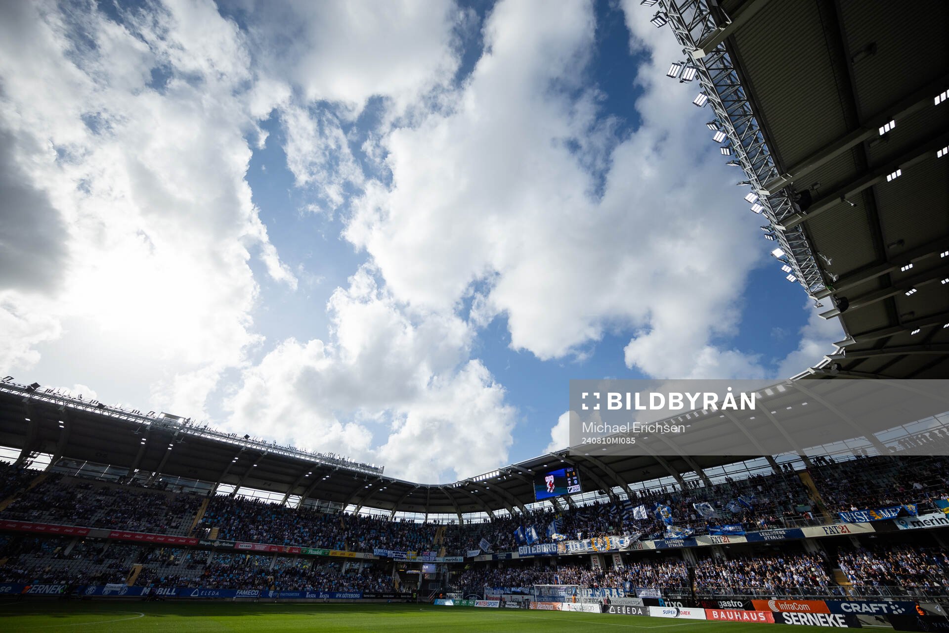 IFK Göteborgs klack innan fotbollsmatchen i Allsvenskan