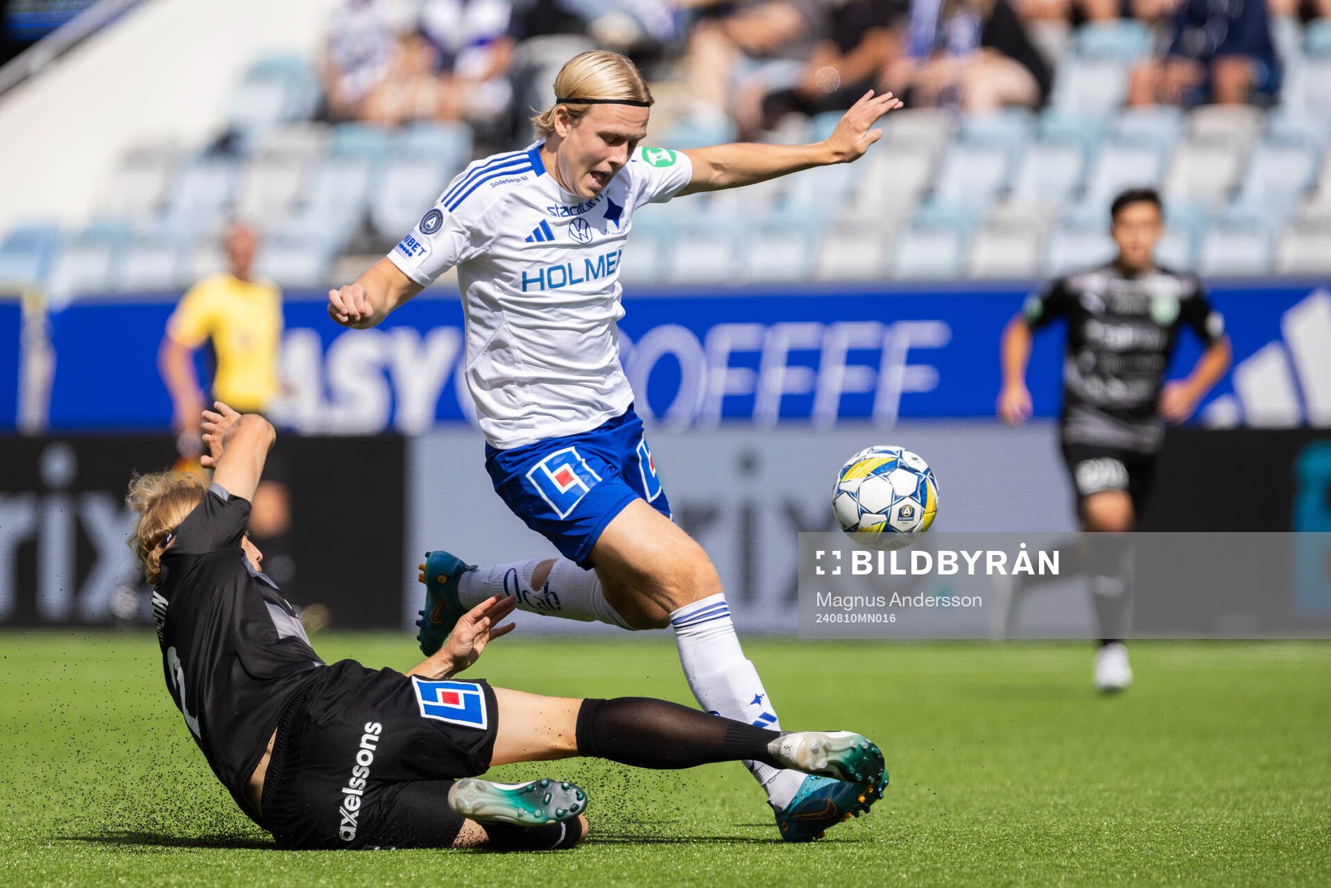 Västerås Herman Magnusson och IFK Norrköpings Isak Andri