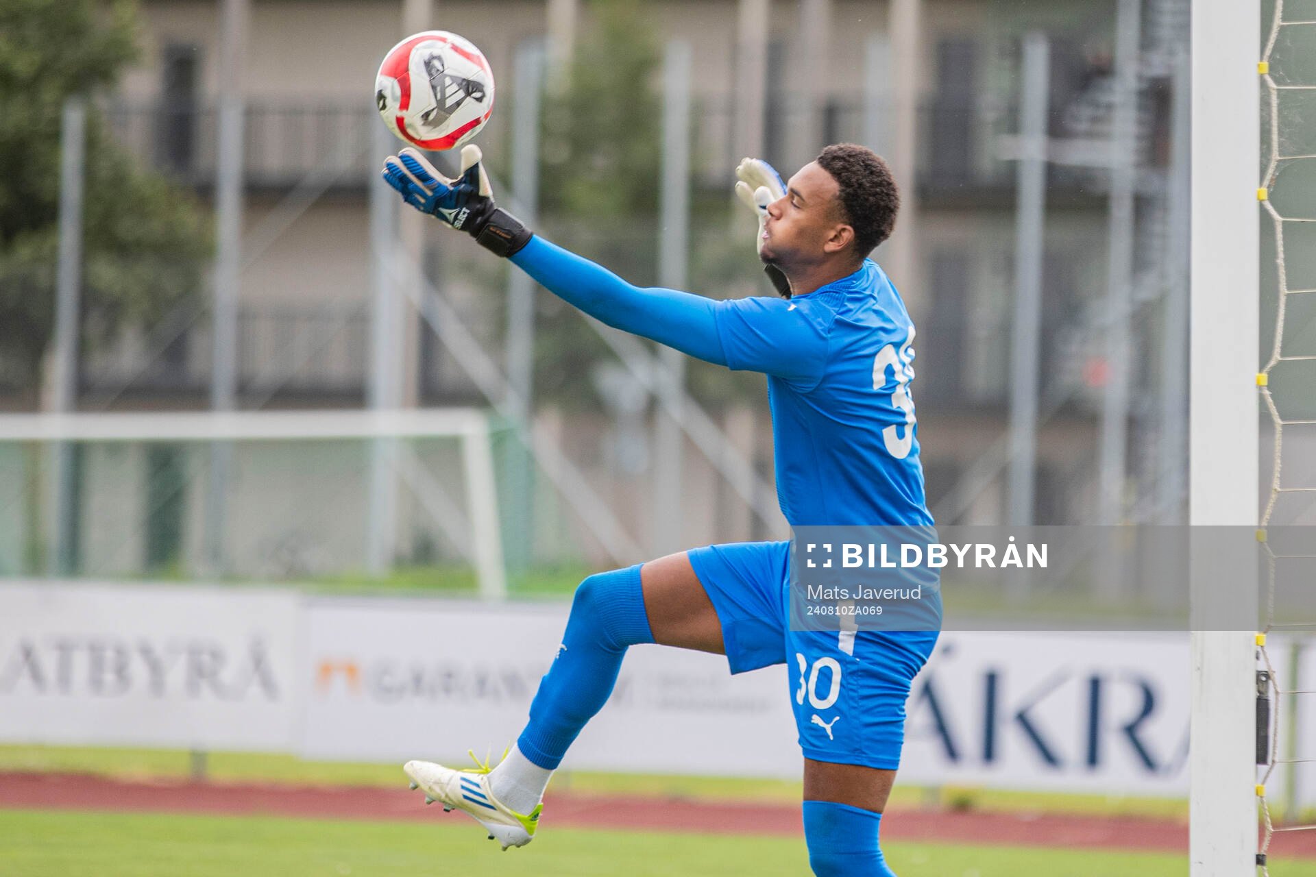 BK Olympics målvakt Tyree Griffiths under fotbollsmatchen i Division 1 Södra mellan Ängelholm och BK Olympic den 10 augusti 2024 i Ängelholm.