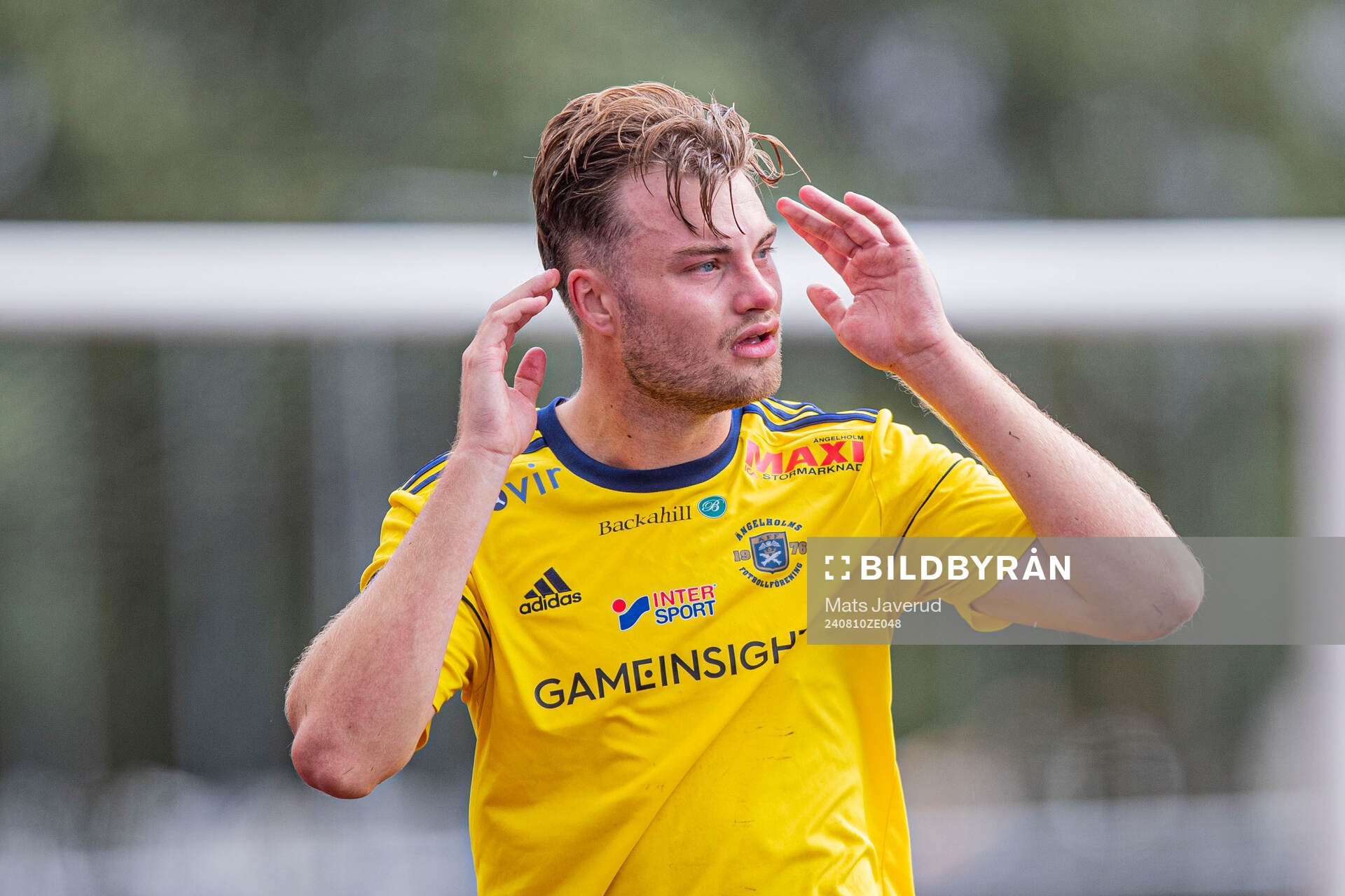 Ängelholms Johan Gudmundsson skadades och utgick under fotbollsmatchen i Division 1 Södra mellan Ängelholm och BK Olympic den 10 augusti 2024 i Ängelholm.