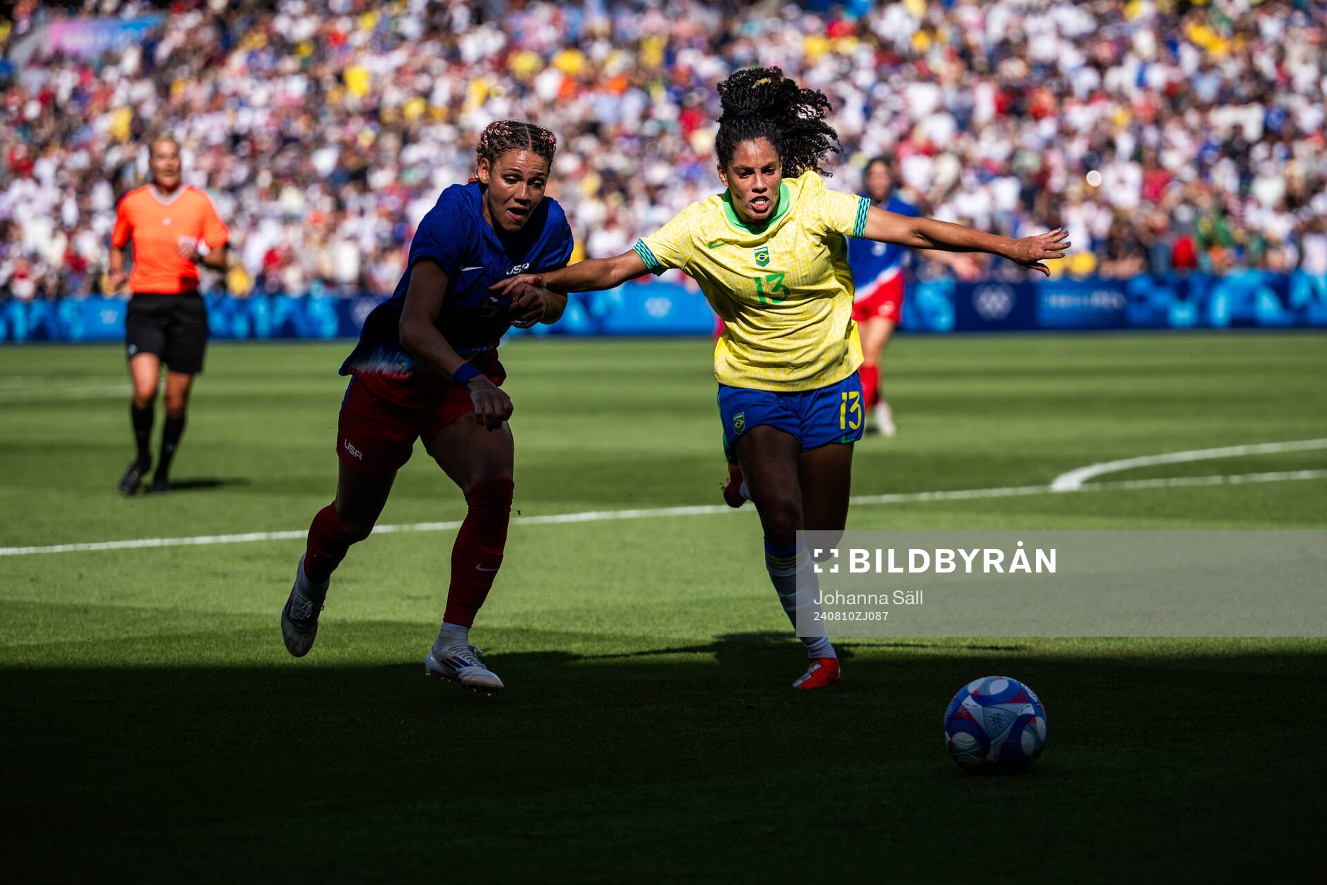 Trinity Rodman of USA and Yasmim of Brazil in the women’s