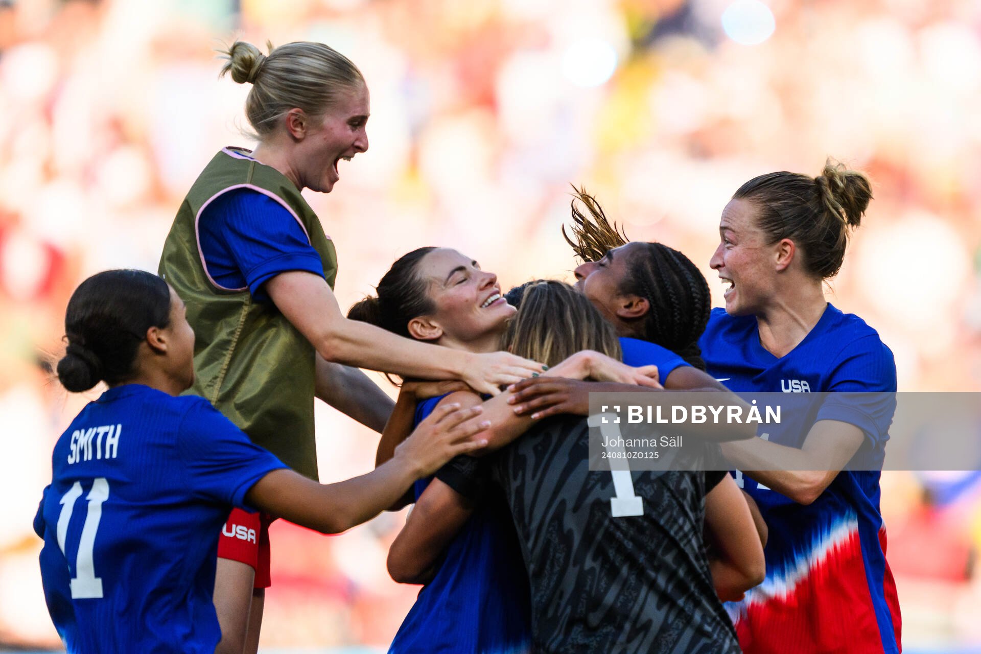 Players of USA celebrate