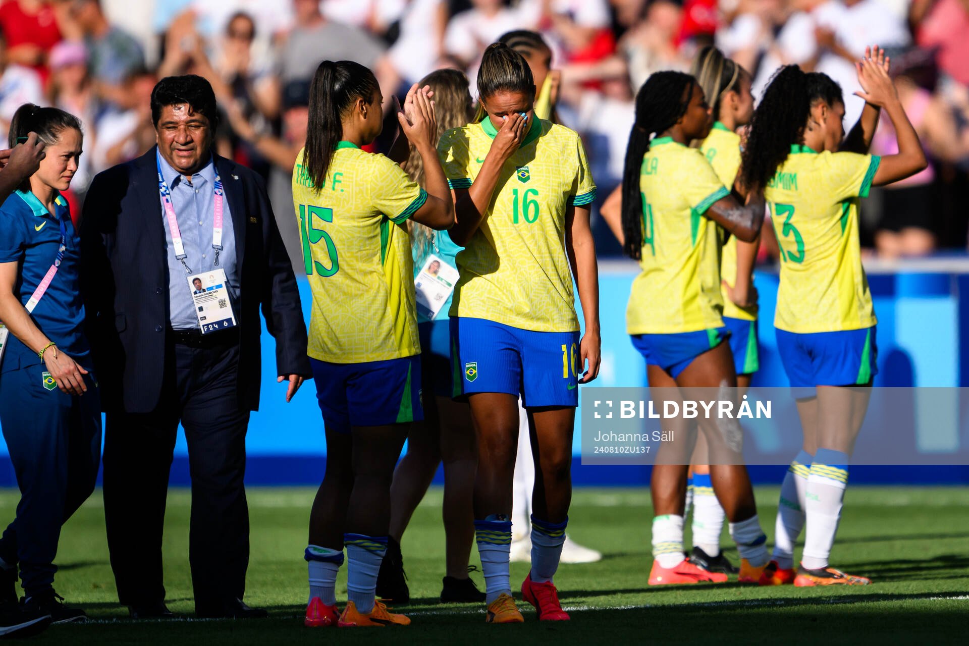 Gabi Nunes of Brazil looks dejected