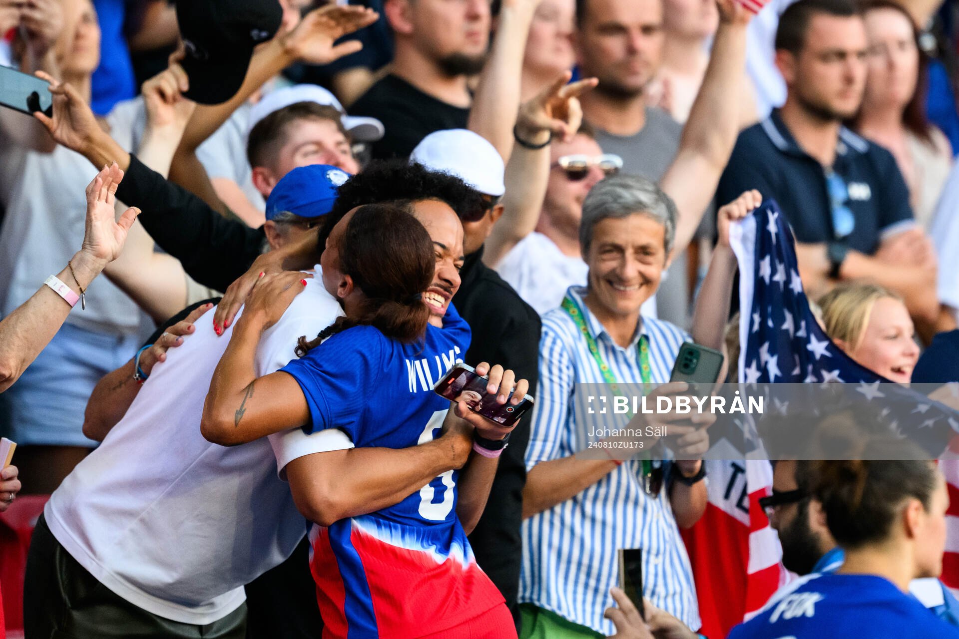 Lynn Williams of USA celebrates