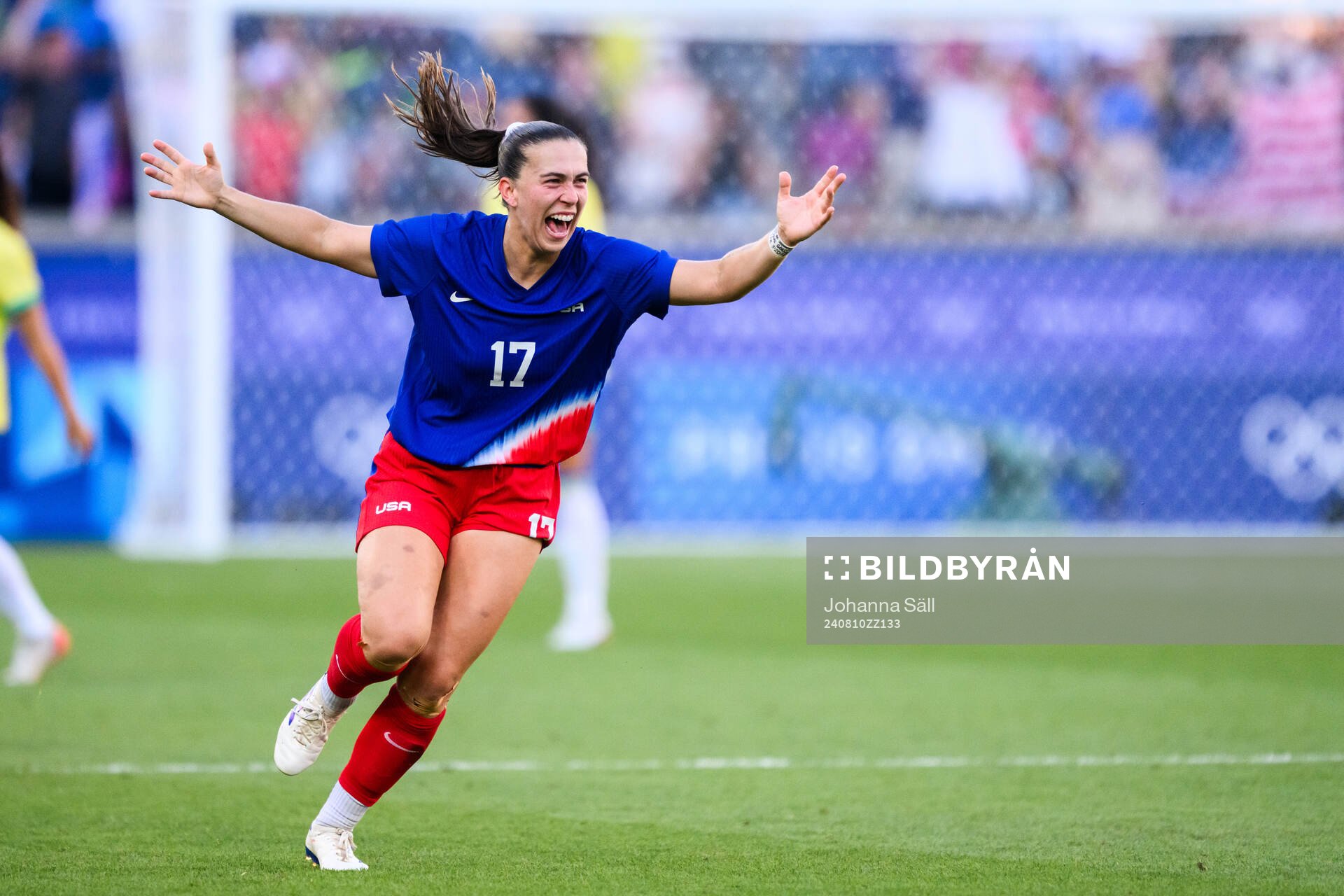 Samantha Coffey of USA celebrates