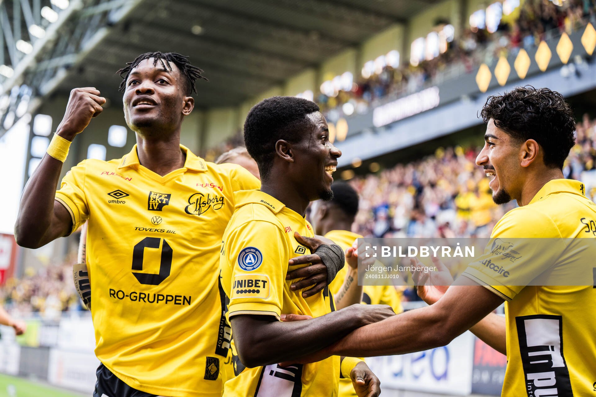 Elfsborgs Michael Baidoo jublar med Jalal Abdullai och