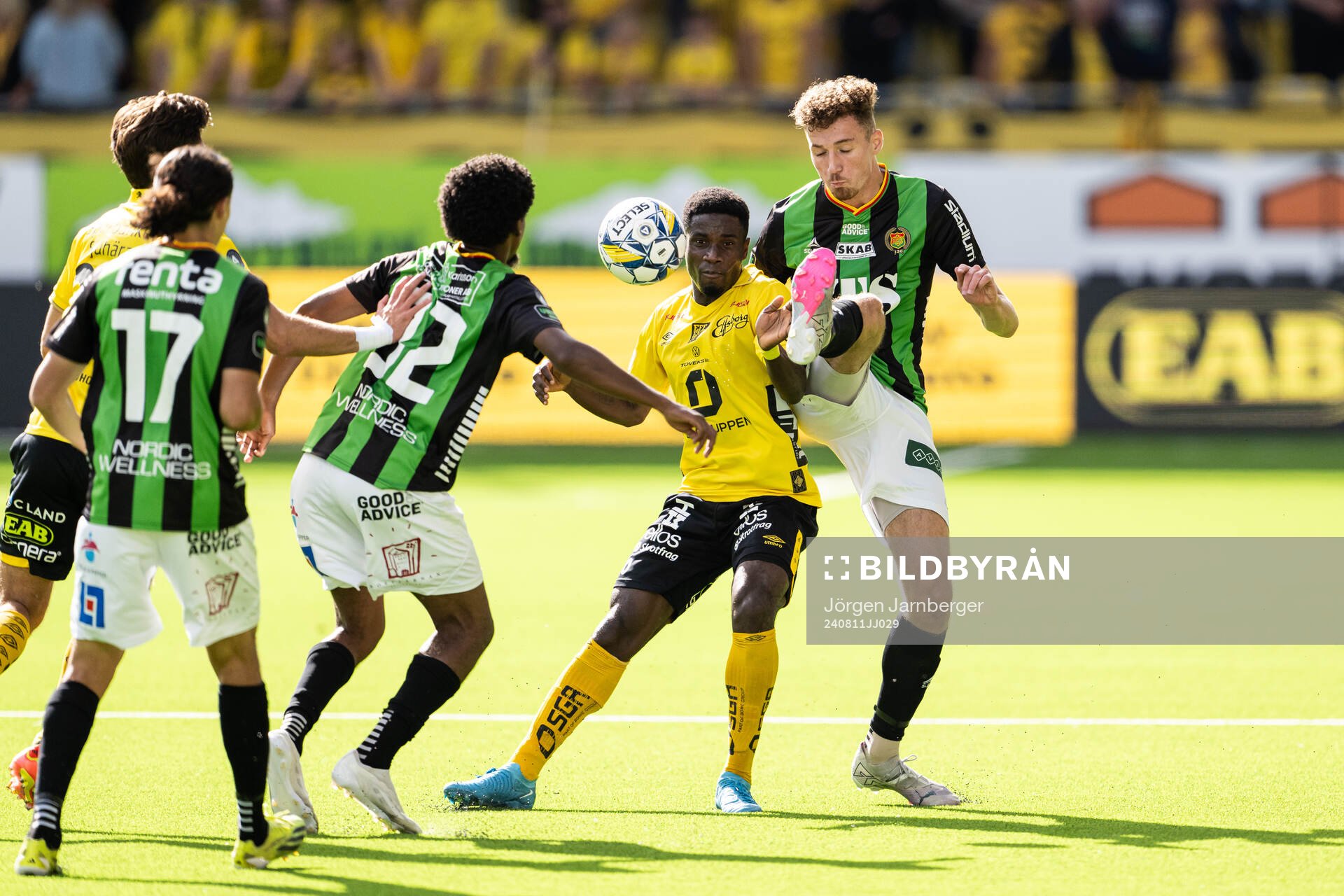 Elfsborgs Michael Baidoo och GAISs Anes Cardaklija