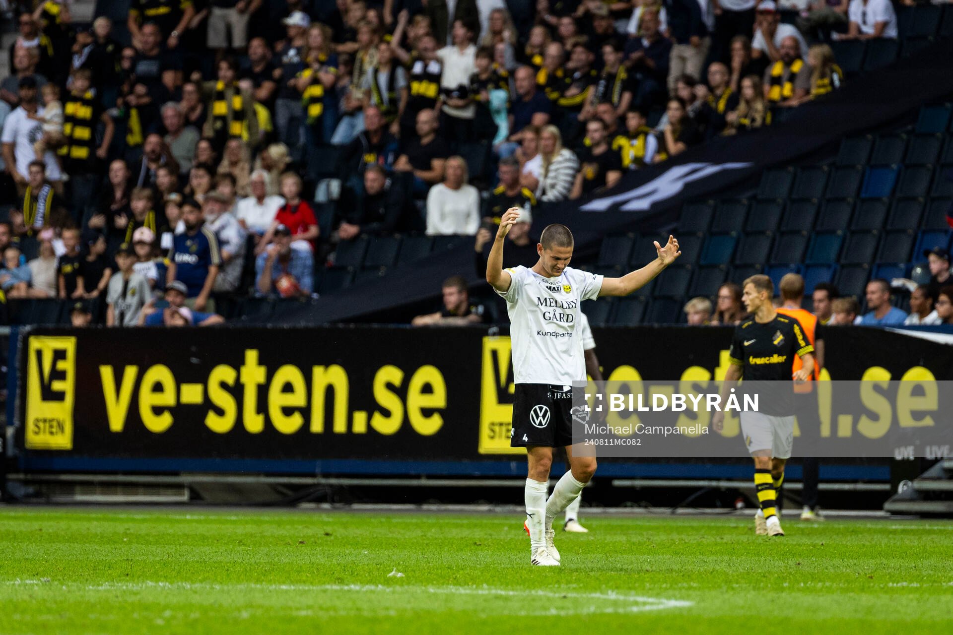 Mjällbys Rasmus Wikström deppar