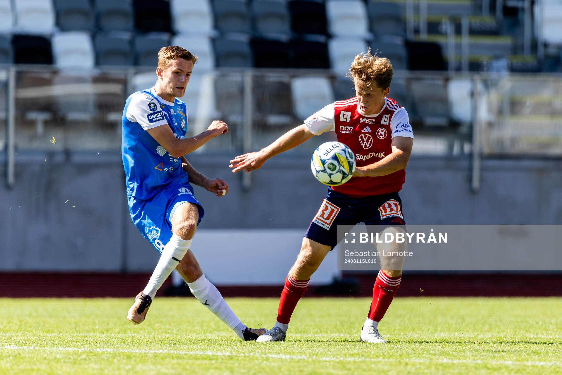 IK Oddevolds Gustav Forssell och Sandvikens IFs Ludwig