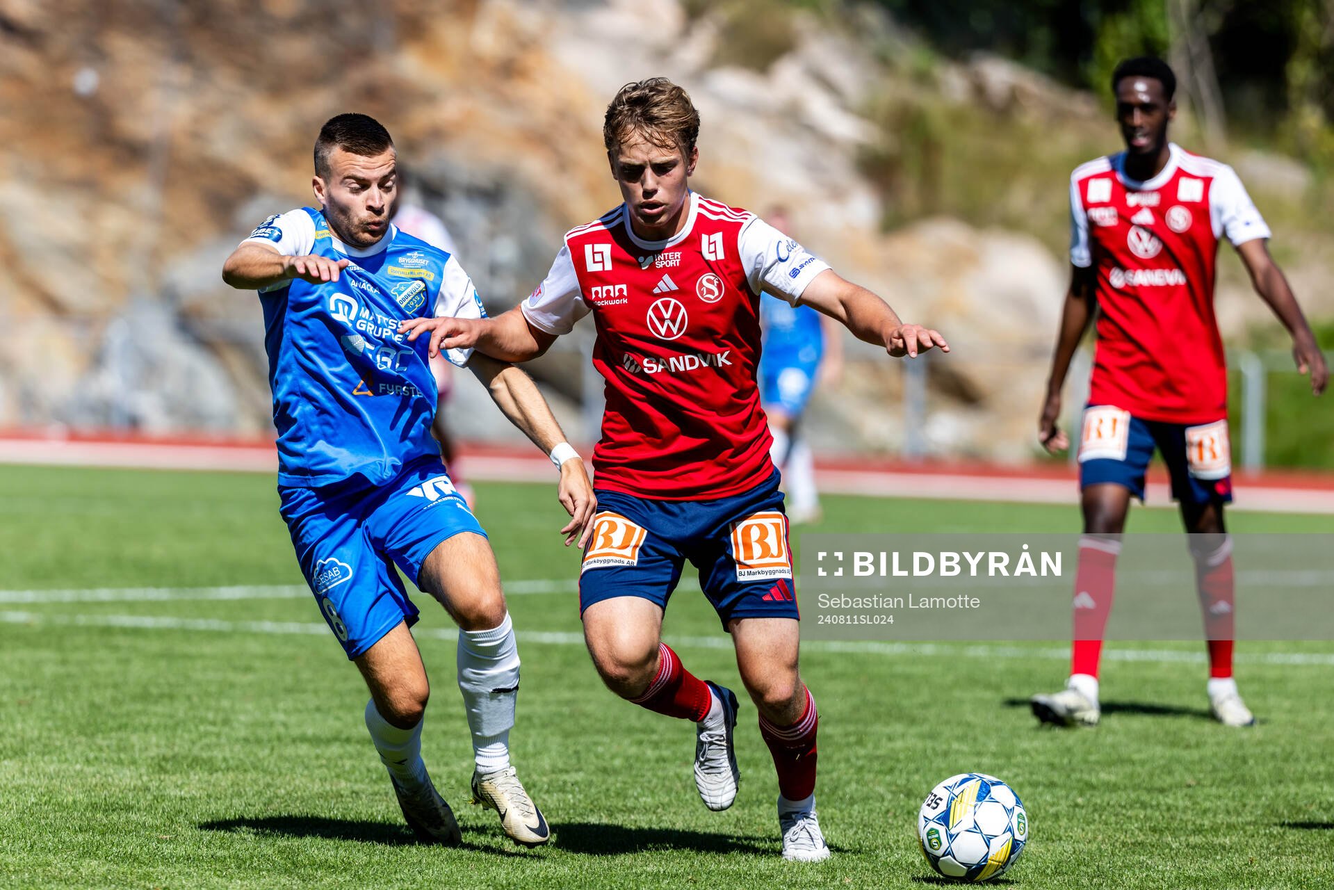 IK Oddevolds Oscar Iglicar Berntsson och Sandvikens IFs