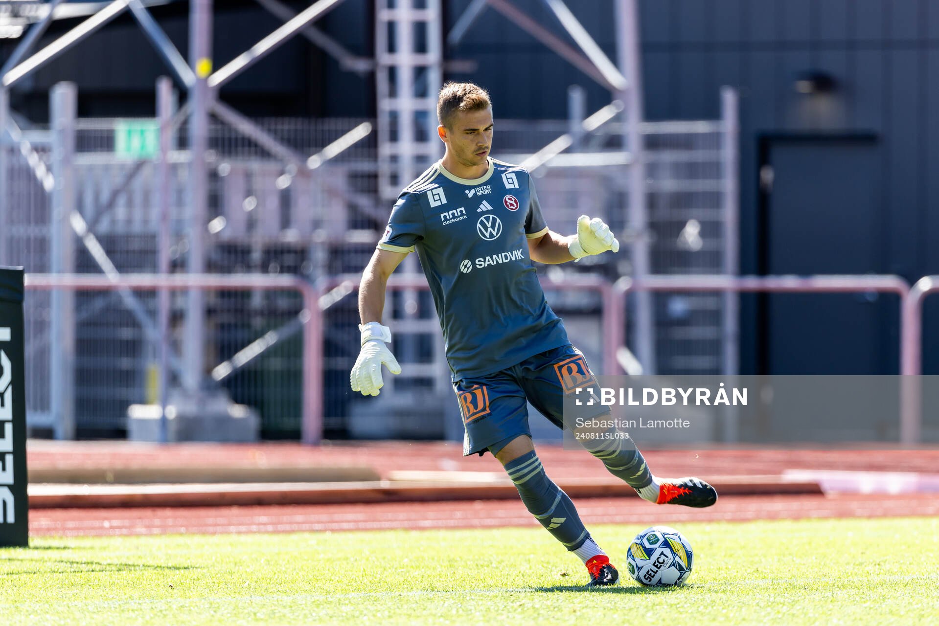 Sandvikens IFs målvakt Felix Jakobsson