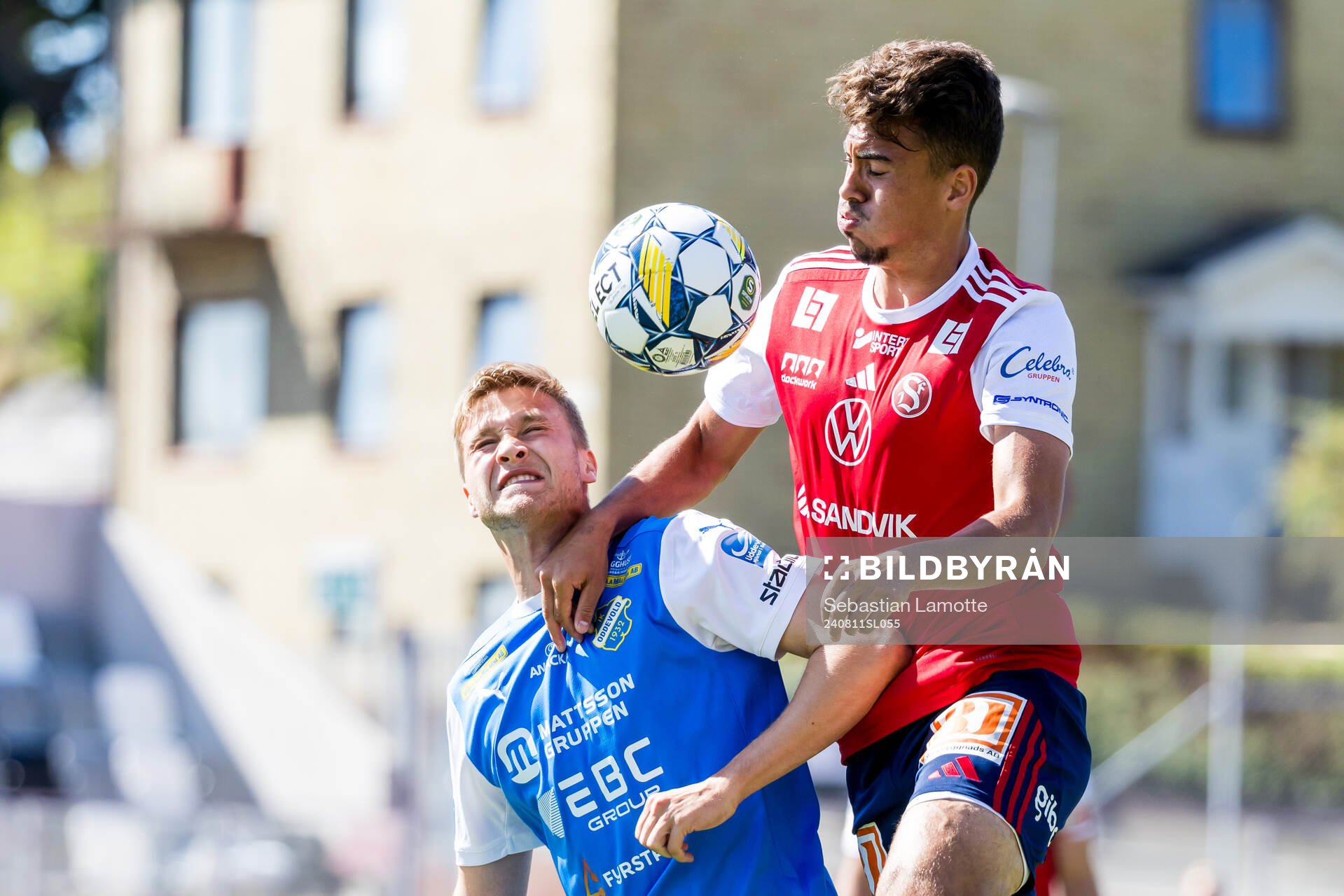 IK Oddevolds Axel Pettersson och Sandvikens IFs Liam Vabö