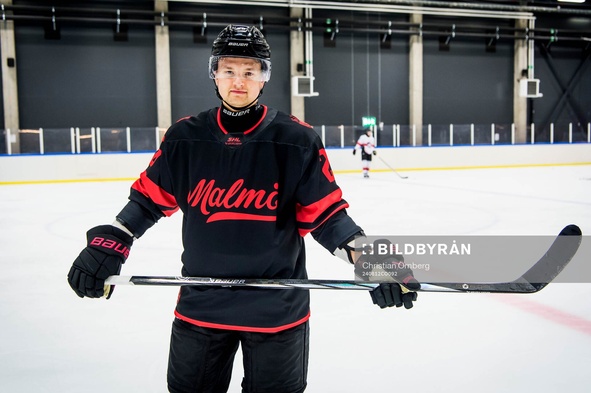 Teemu Kivihalme i en av försäsongströjorna