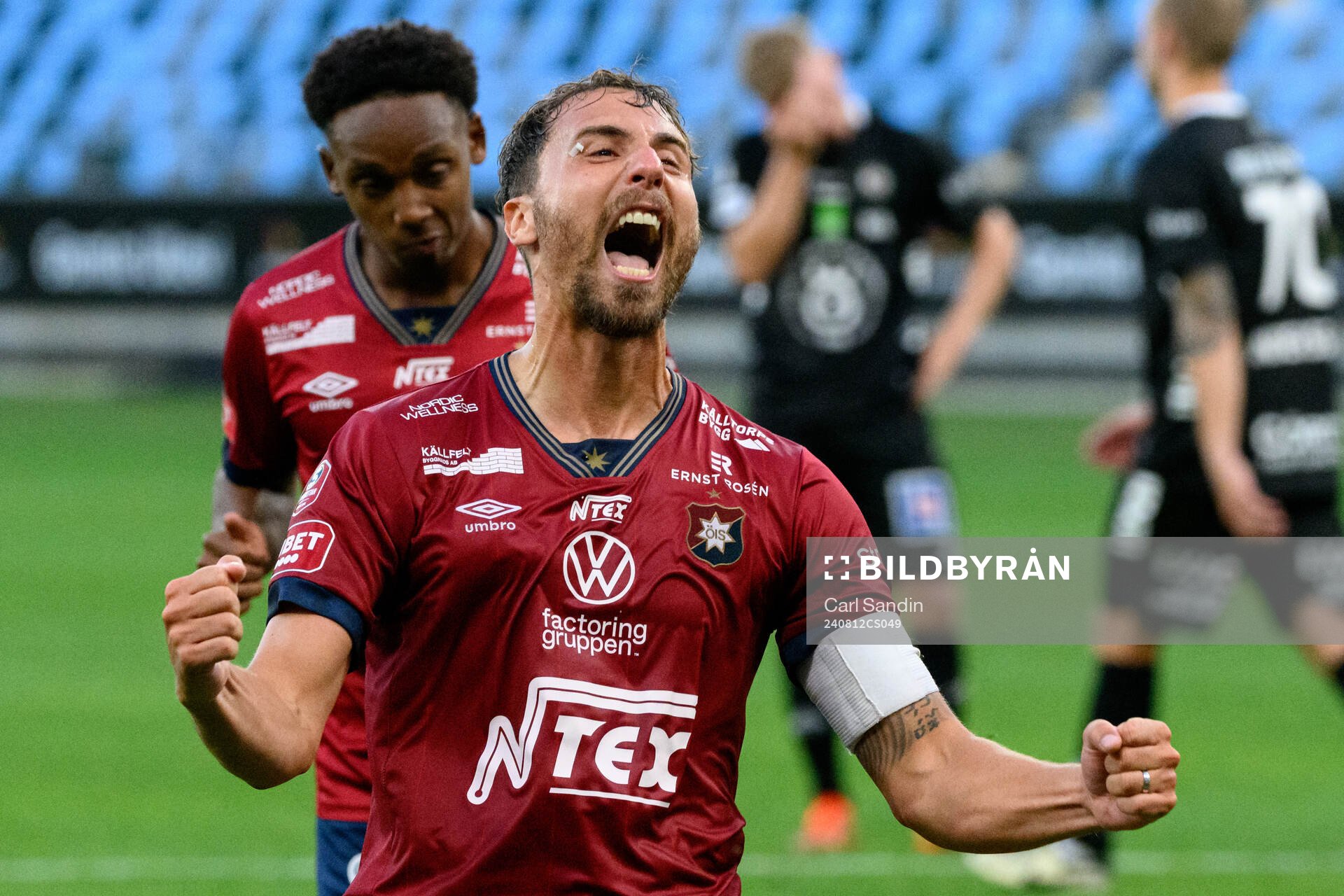 Örgrytes Jonathan Azulay jublar