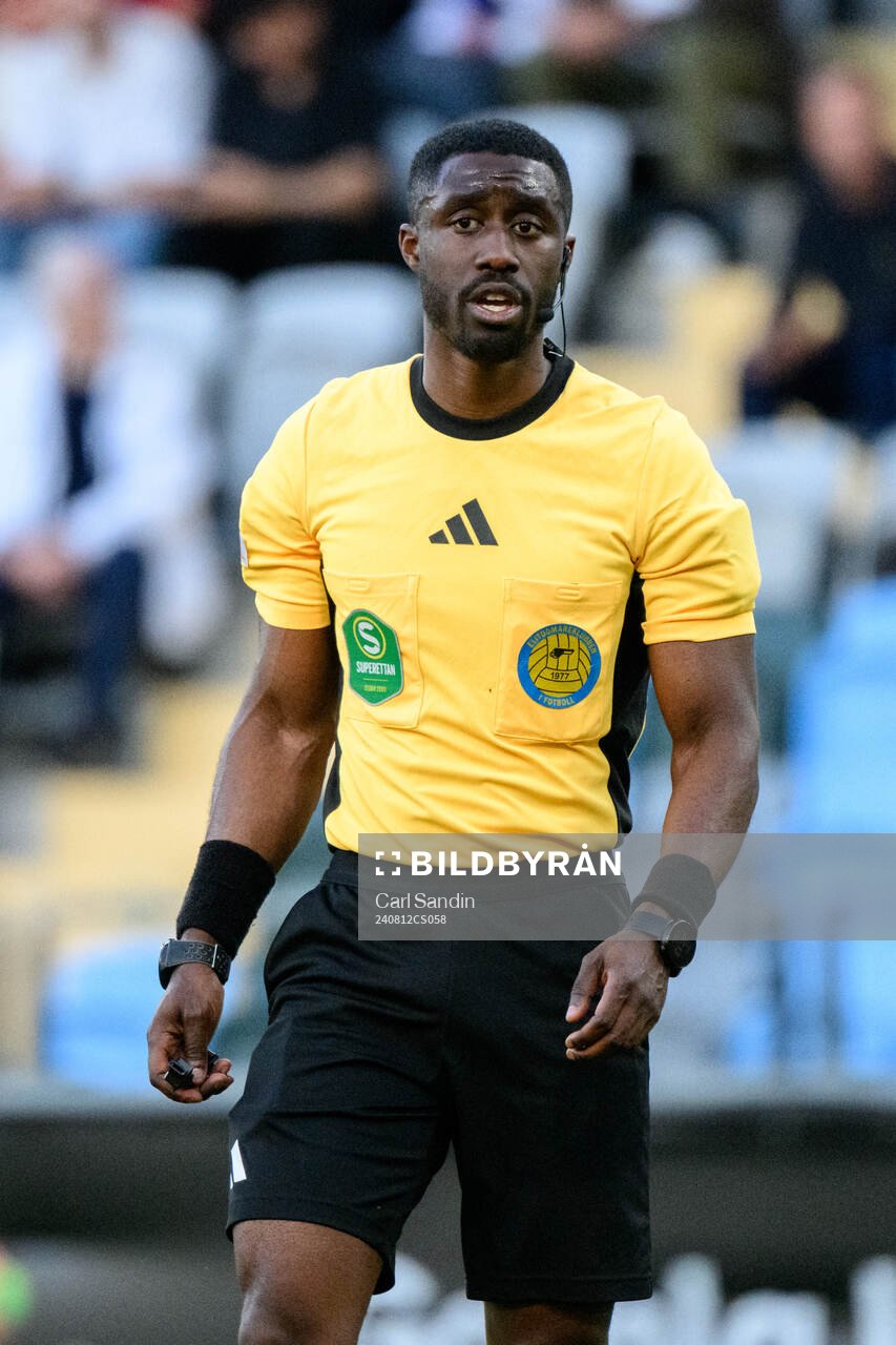 Domare Fredrik Oppong