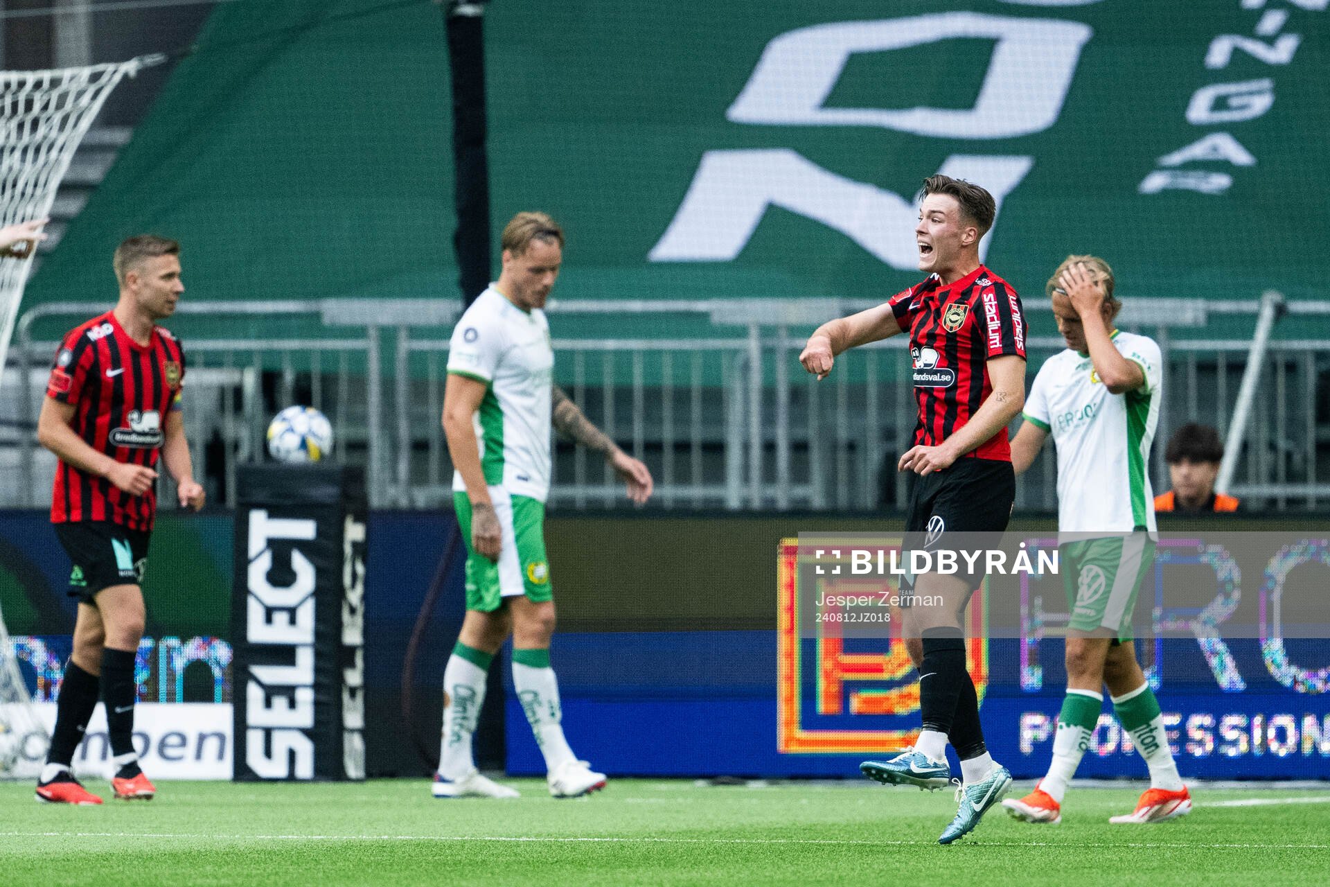 Brommapojkarnas Kaare Brøckner Barslund jublar