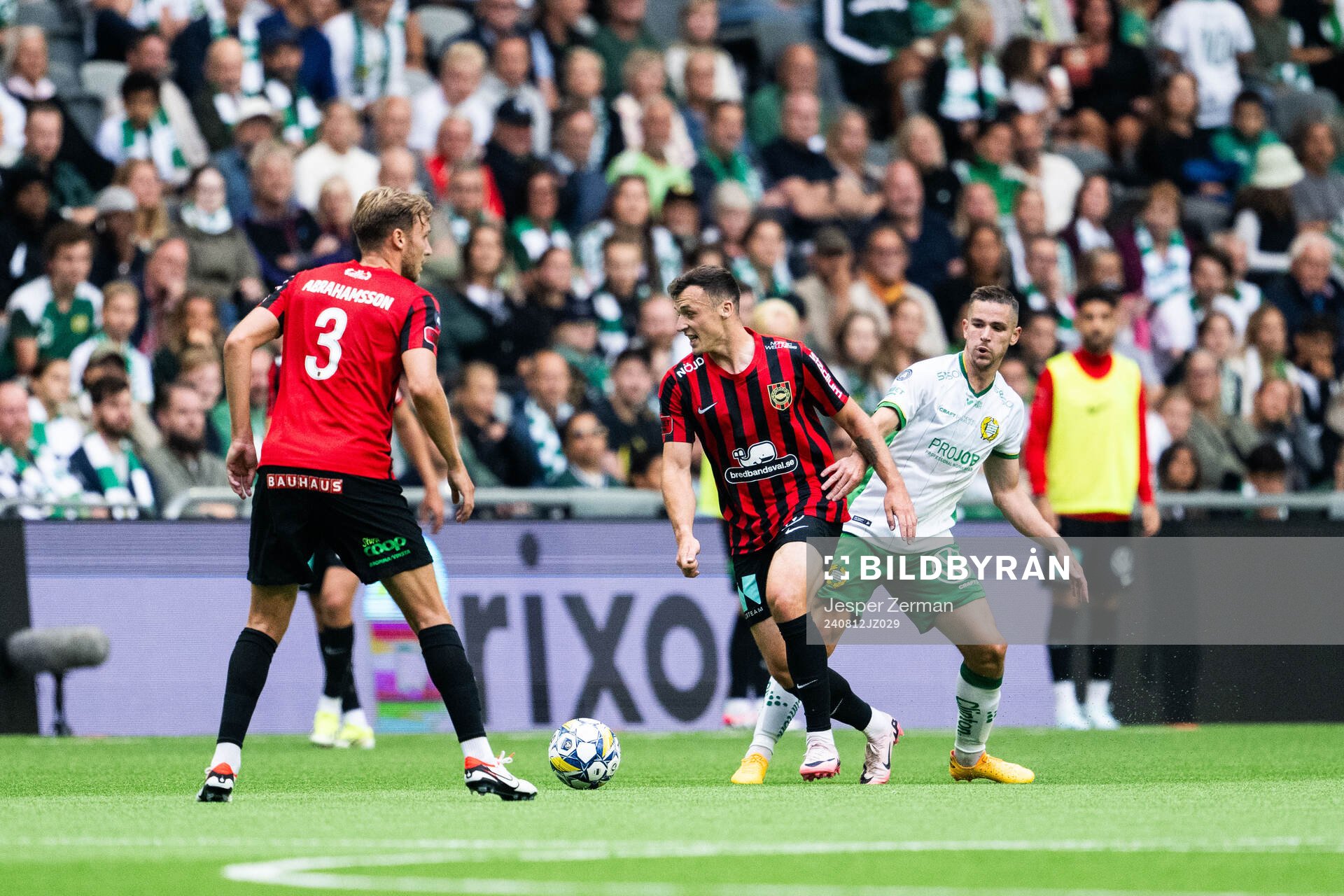 Brommapojkarnas Adam Skanning Jakobsen och Hammarbys Oscar