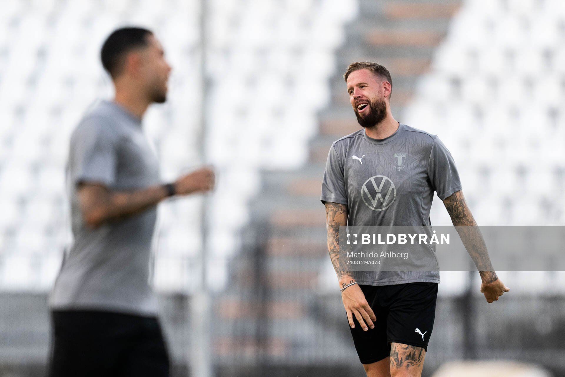 Pontus Jansson reacts